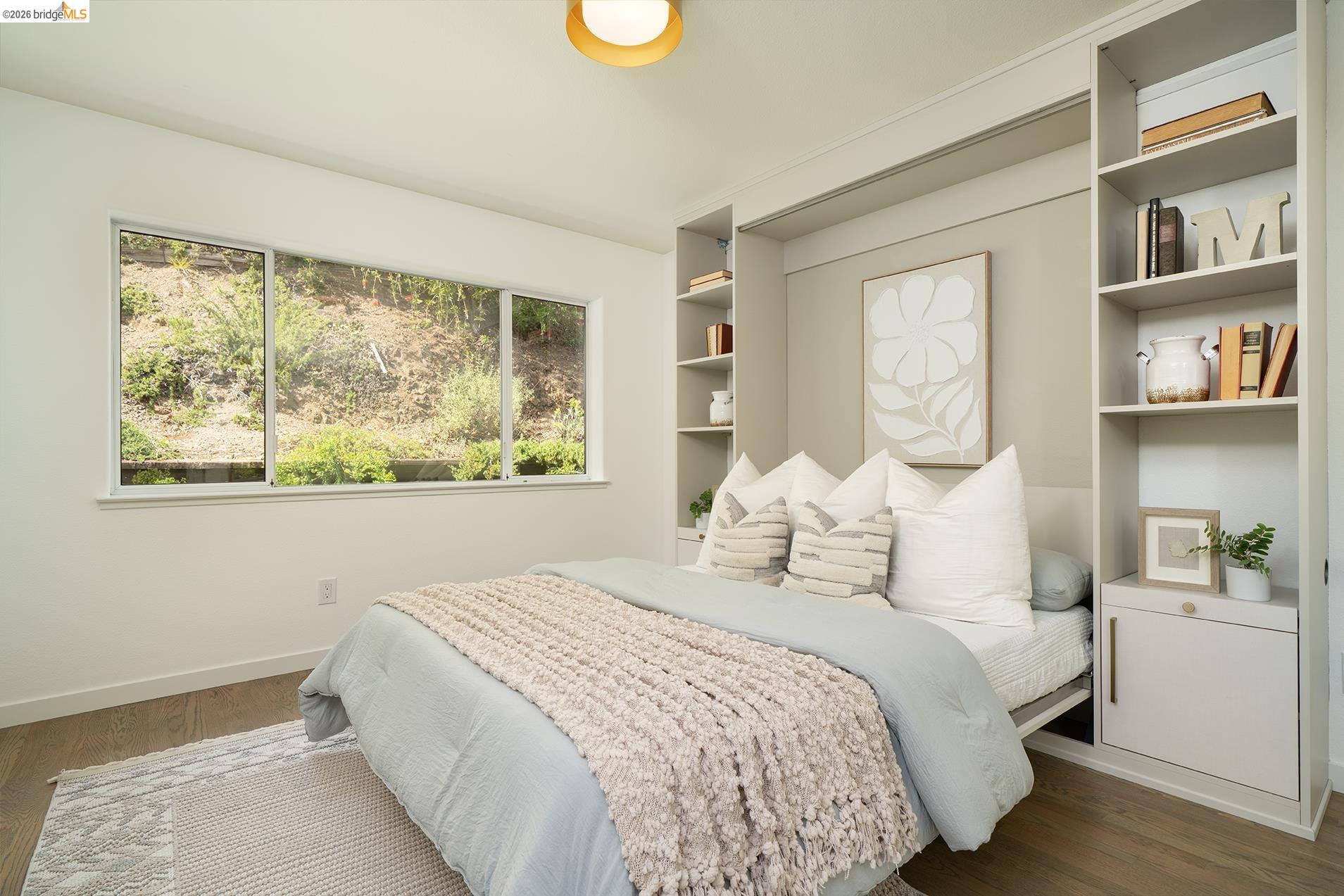 Detail Gallery Image 30 of 43 For 6109 Fairlane Dr, Oakland,  CA 94611 - 3 Beds | 2 Baths