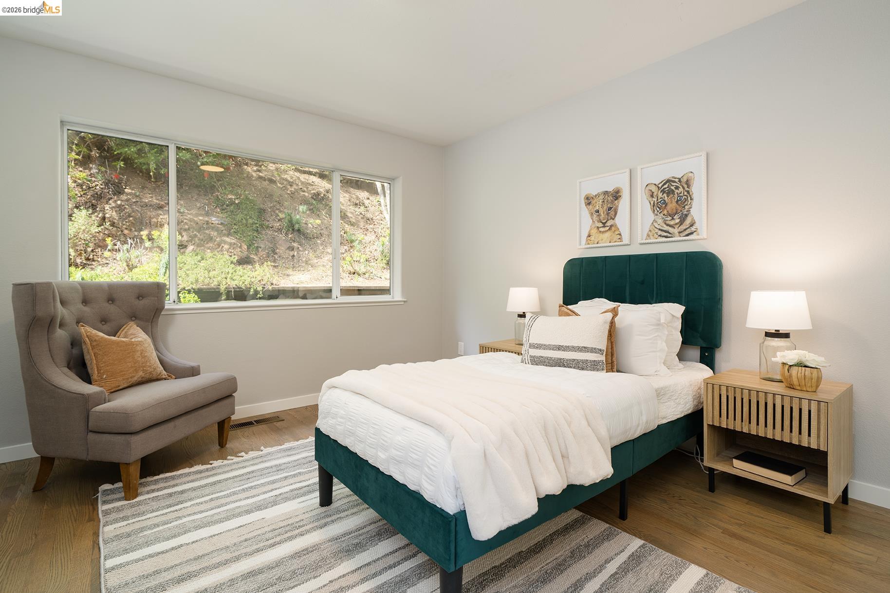 Detail Gallery Image 32 of 43 For 6109 Fairlane Dr, Oakland,  CA 94611 - 3 Beds | 2 Baths