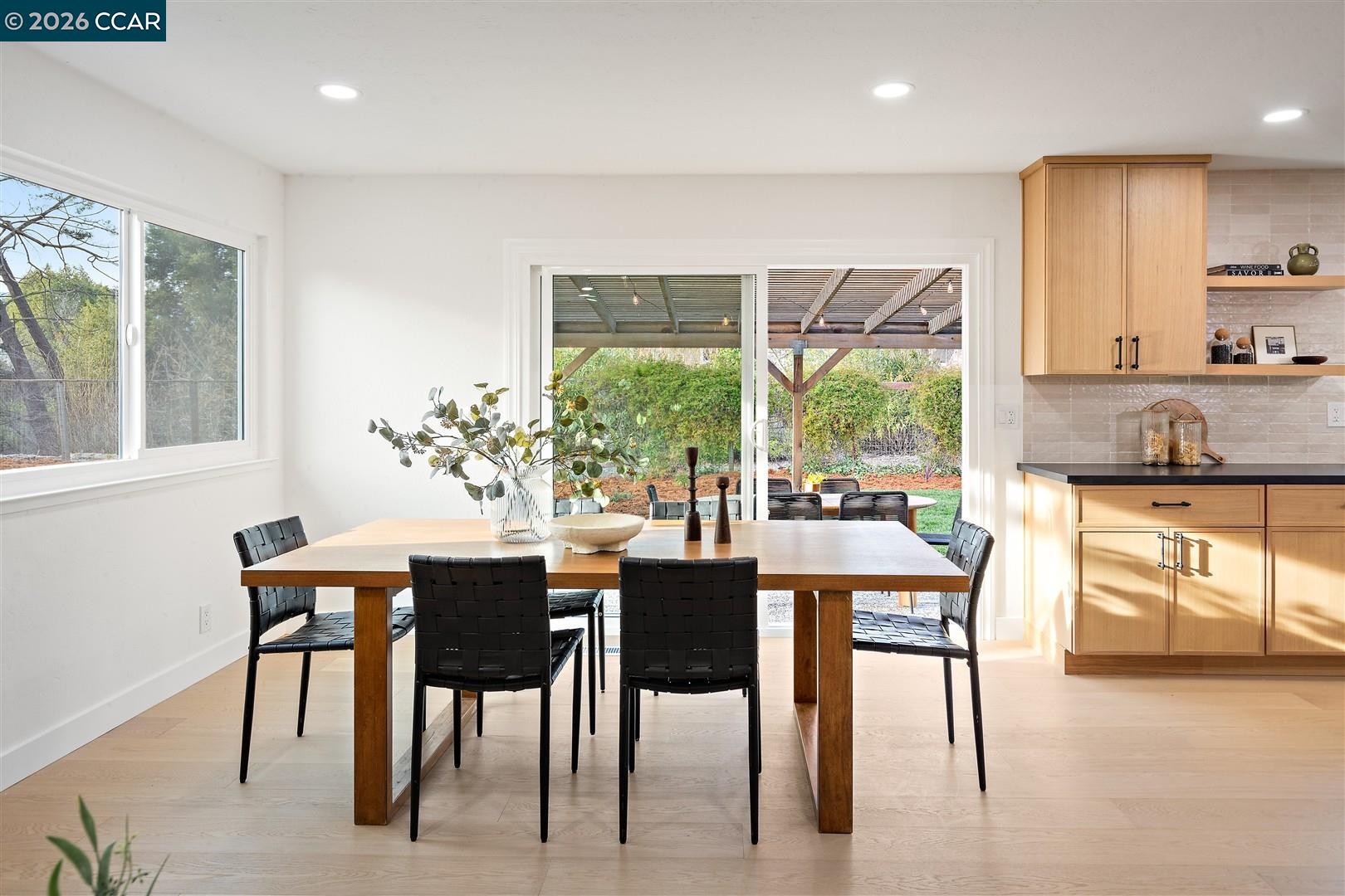 Detail Gallery Image 14 of 49 For 125 Larkwood Circle, Danville,  CA 94526 - 5 Beds | 2/1 Baths