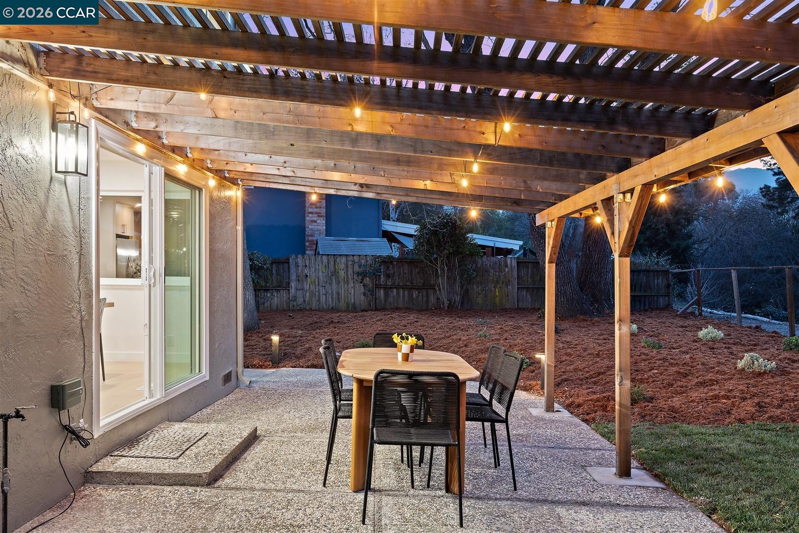 Detail Gallery Image 37 of 49 For 125 Larkwood Circle, Danville,  CA 94526 - 5 Beds | 2/1 Baths