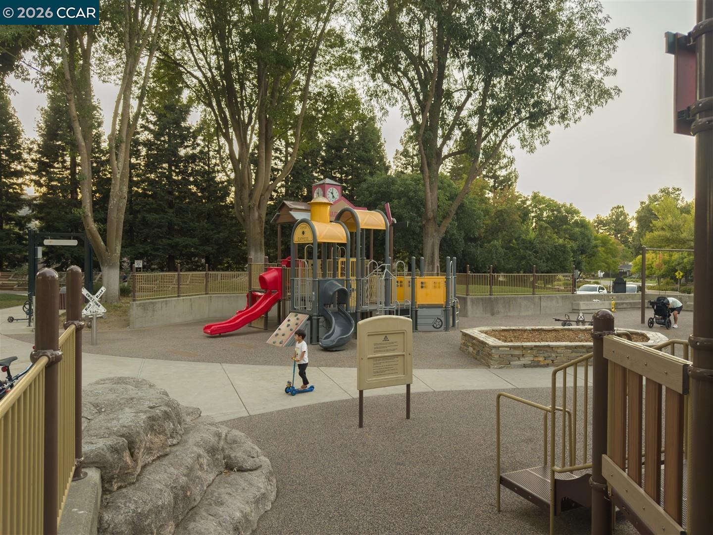 Detail Gallery Image 49 of 49 For 125 Larkwood Circle, Danville,  CA 94526 - 5 Beds | 2/1 Baths