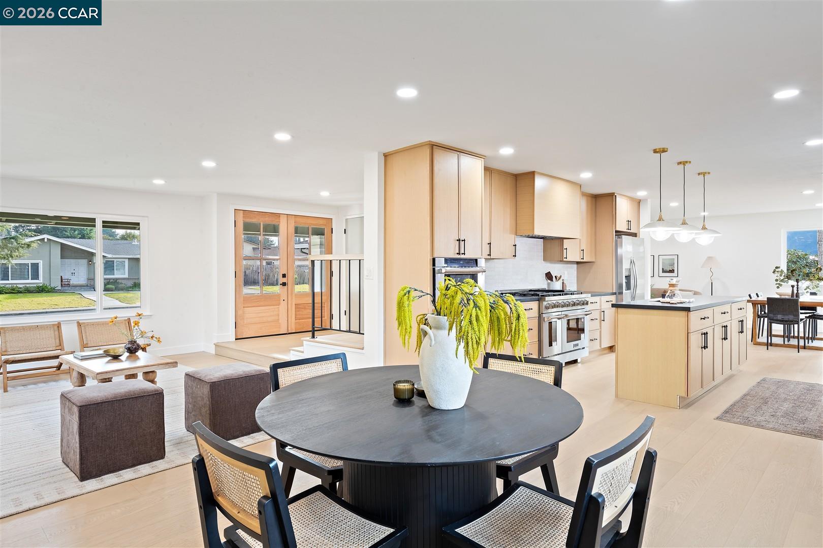 Detail Gallery Image 7 of 49 For 125 Larkwood Circle, Danville,  CA 94526 - 5 Beds | 2/1 Baths