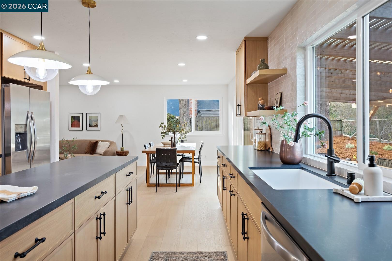 Detail Gallery Image 8 of 49 For 125 Larkwood Circle, Danville,  CA 94526 - 5 Beds | 2/1 Baths