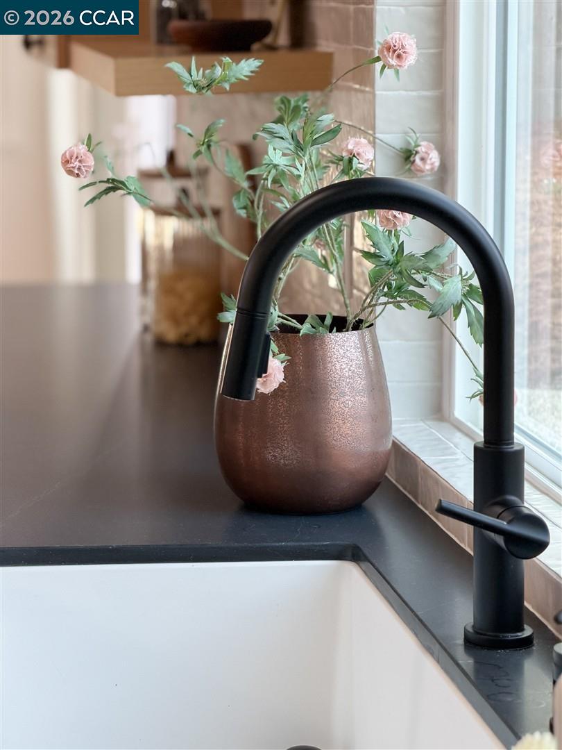 Detail Gallery Image 9 of 49 For 125 Larkwood Circle, Danville,  CA 94526 - 5 Beds | 2/1 Baths