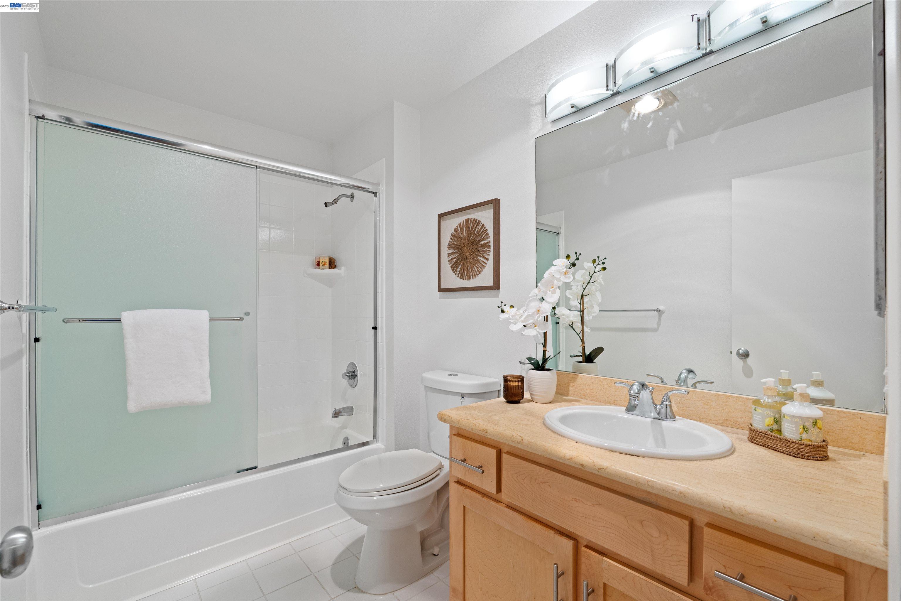 Detail Gallery Image 11 of 35 For 15 Marina Lakes Drive, Richmond,  CA 94804 - 2 Beds | 1 Baths