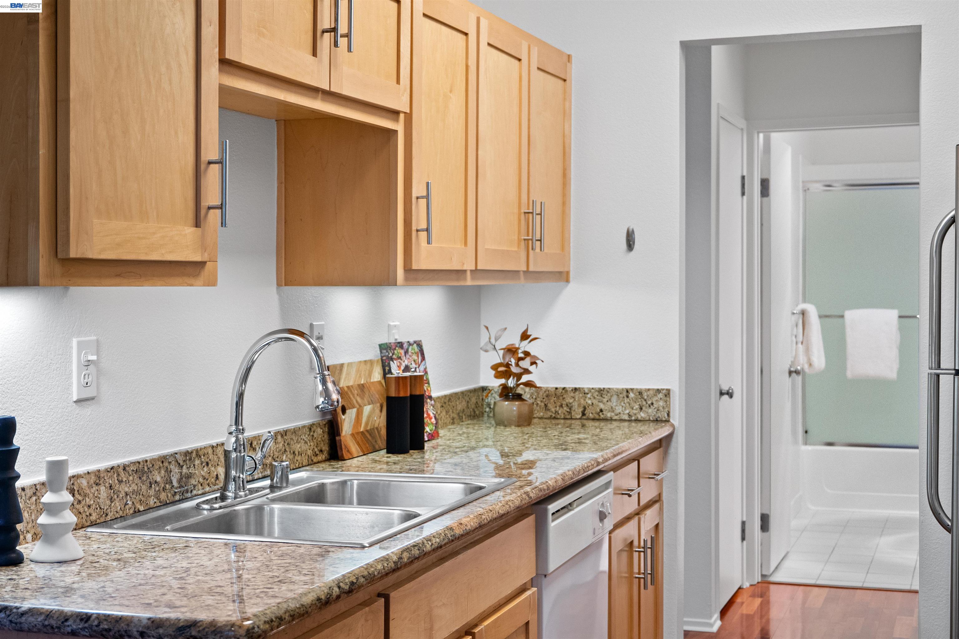 Detail Gallery Image 7 of 35 For 15 Marina Lakes Drive, Richmond,  CA 94804 - 2 Beds | 1 Baths