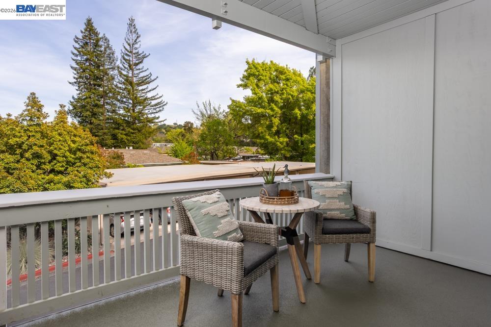 Detail Gallery Image 11 of 26 For 1301 Leisure Lane #6,  Walnut Creek,  CA 94595 - 2 Beds | 2 Baths