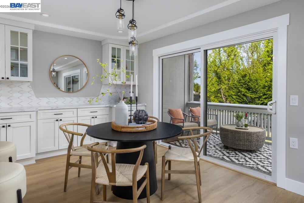 Detail Gallery Image 4 of 26 For 1301 Leisure Lane #6,  Walnut Creek,  CA 94595 - 2 Beds | 2 Baths