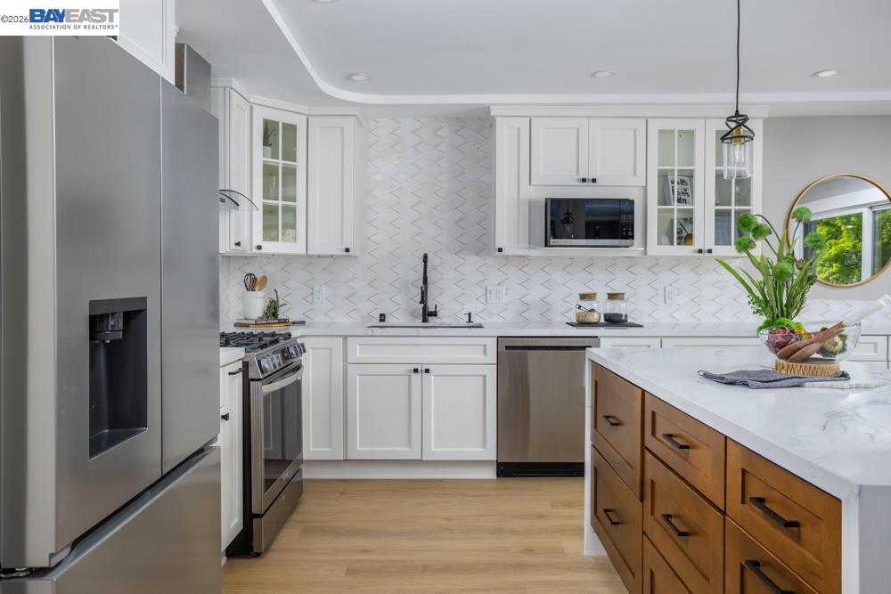 Detail Gallery Image 7 of 26 For 1301 Leisure Lane #6,  Walnut Creek,  CA 94595 - 2 Beds | 2 Baths