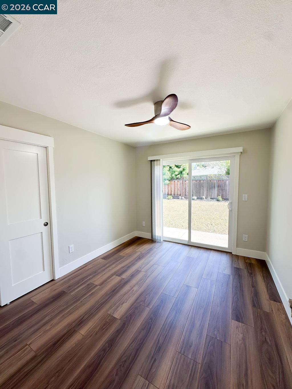 Detail Gallery Image 14 of 24 For 2061 Sherman Dr, Pleasant Hill,  CA 94523 - 3 Beds | 1/1 Baths