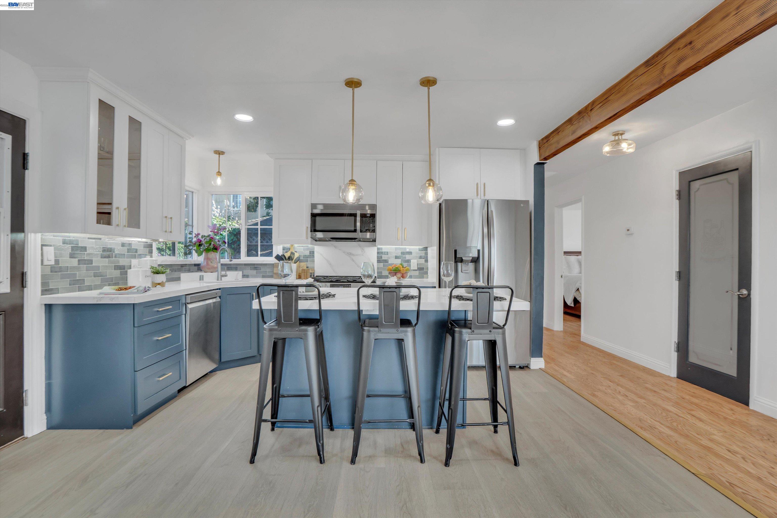 Detail Gallery Image 8 of 35 For 513 F St, Union City,  CA 94587 - 4 Beds | 1/1 Baths