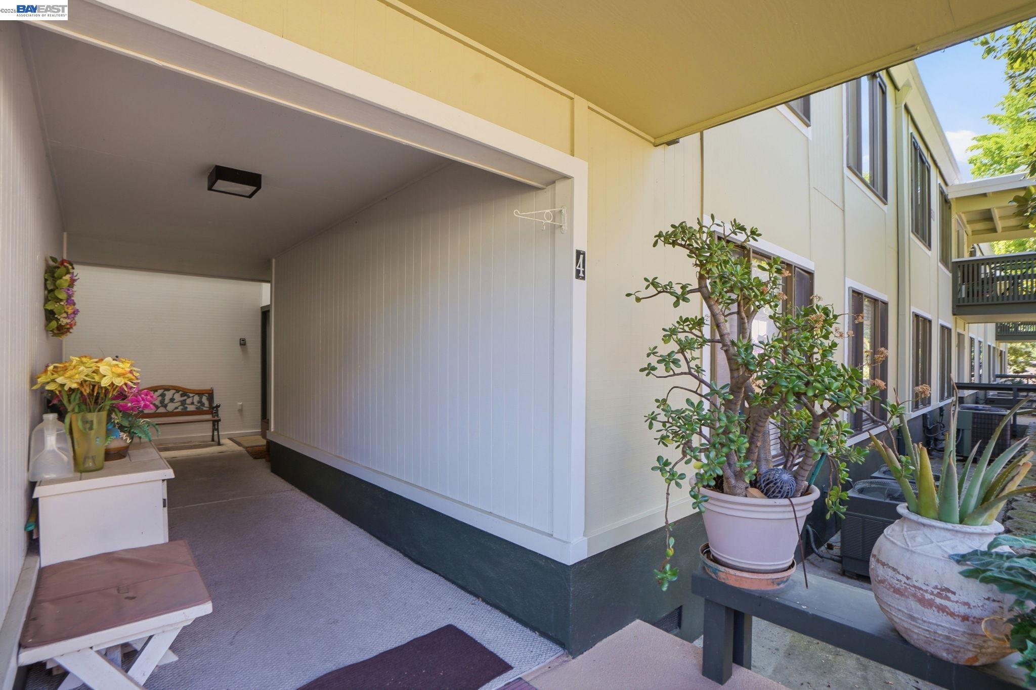 Detail Gallery Image 3 of 24 For 1732 Oakmont Dr #4,  Walnut Creek,  CA 94595 - 2 Beds | 1 Baths