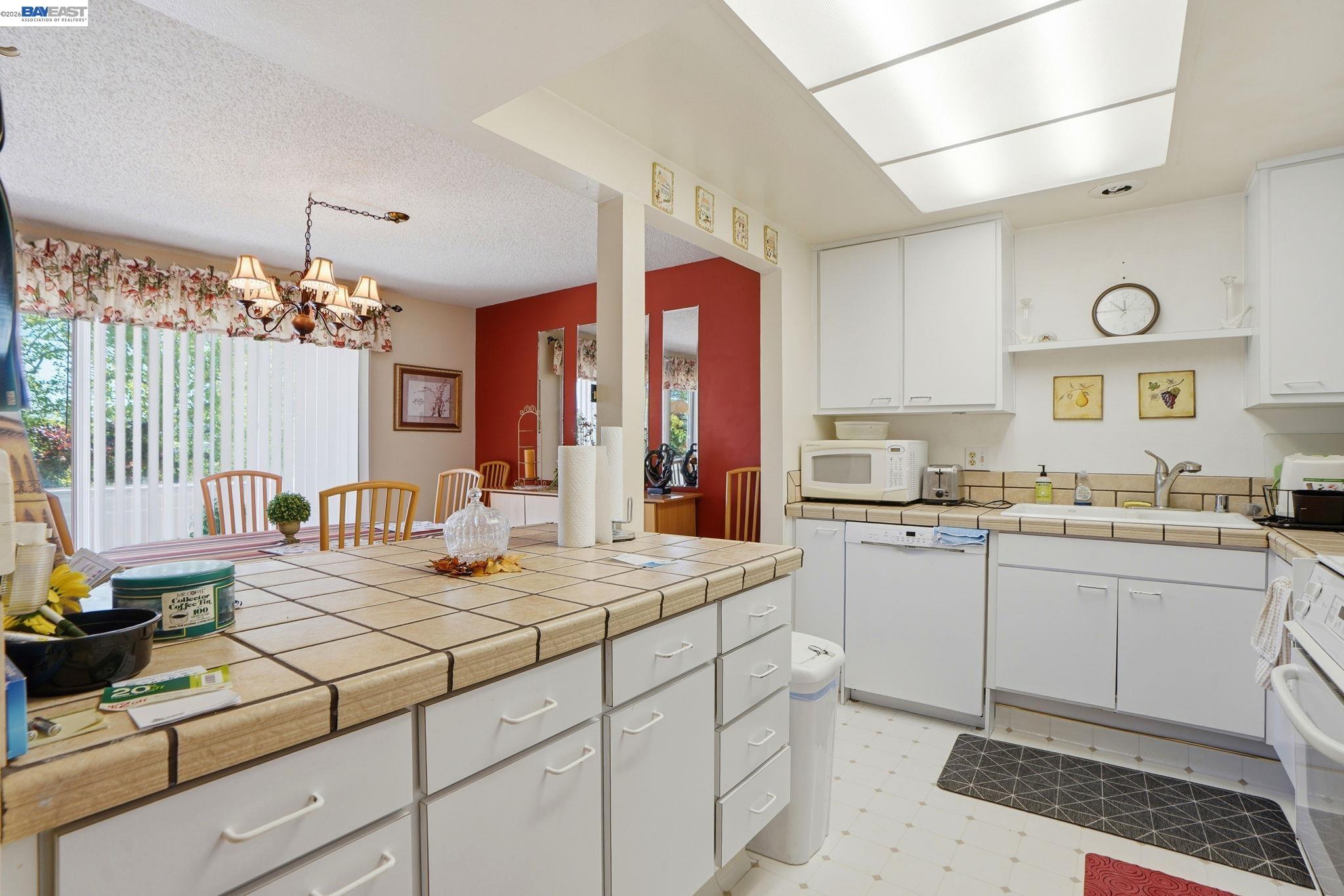 Detail Gallery Image 10 of 24 For 1732 Oakmont Dr #4,  Walnut Creek,  CA 94595 - 2 Beds | 1 Baths