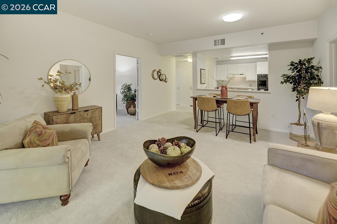 Detail Gallery Image 11 of 43 For 1840 Tice Creek Dr #2110,  Walnut Creek,  CA 94595 - 2 Beds | 1/1 Baths