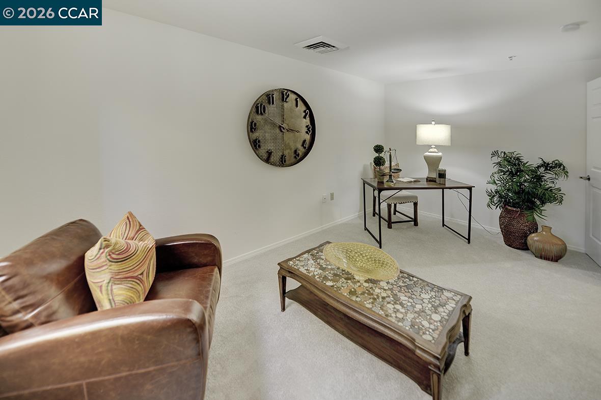 Detail Gallery Image 14 of 43 For 1840 Tice Creek Dr #2110,  Walnut Creek,  CA 94595 - 2 Beds | 1/1 Baths