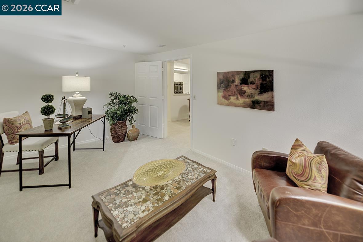 Detail Gallery Image 15 of 43 For 1840 Tice Creek Dr #2110,  Walnut Creek,  CA 94595 - 2 Beds | 1/1 Baths