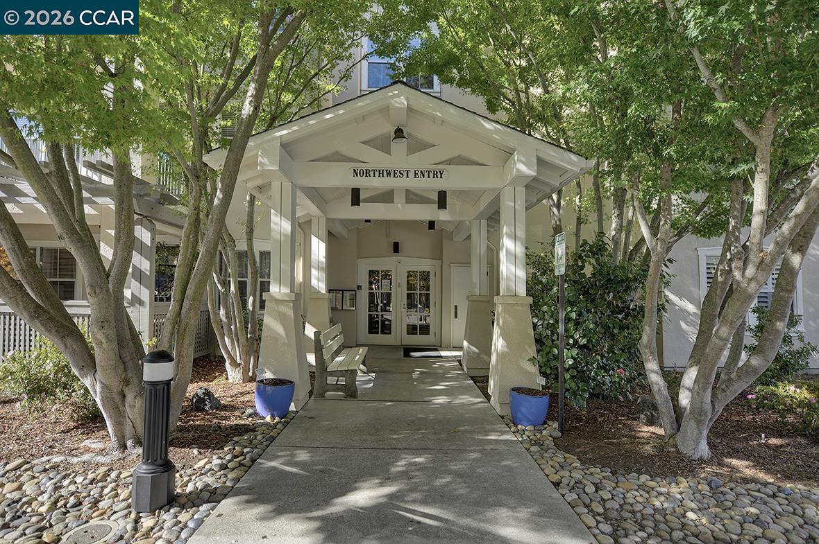 Detail Gallery Image 26 of 43 For 1840 Tice Creek Dr #2110,  Walnut Creek,  CA 94595 - 2 Beds | 1/1 Baths