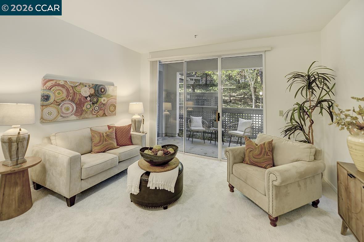 Detail Gallery Image 7 of 43 For 1840 Tice Creek Dr #2110,  Walnut Creek,  CA 94595 - 2 Beds | 1/1 Baths