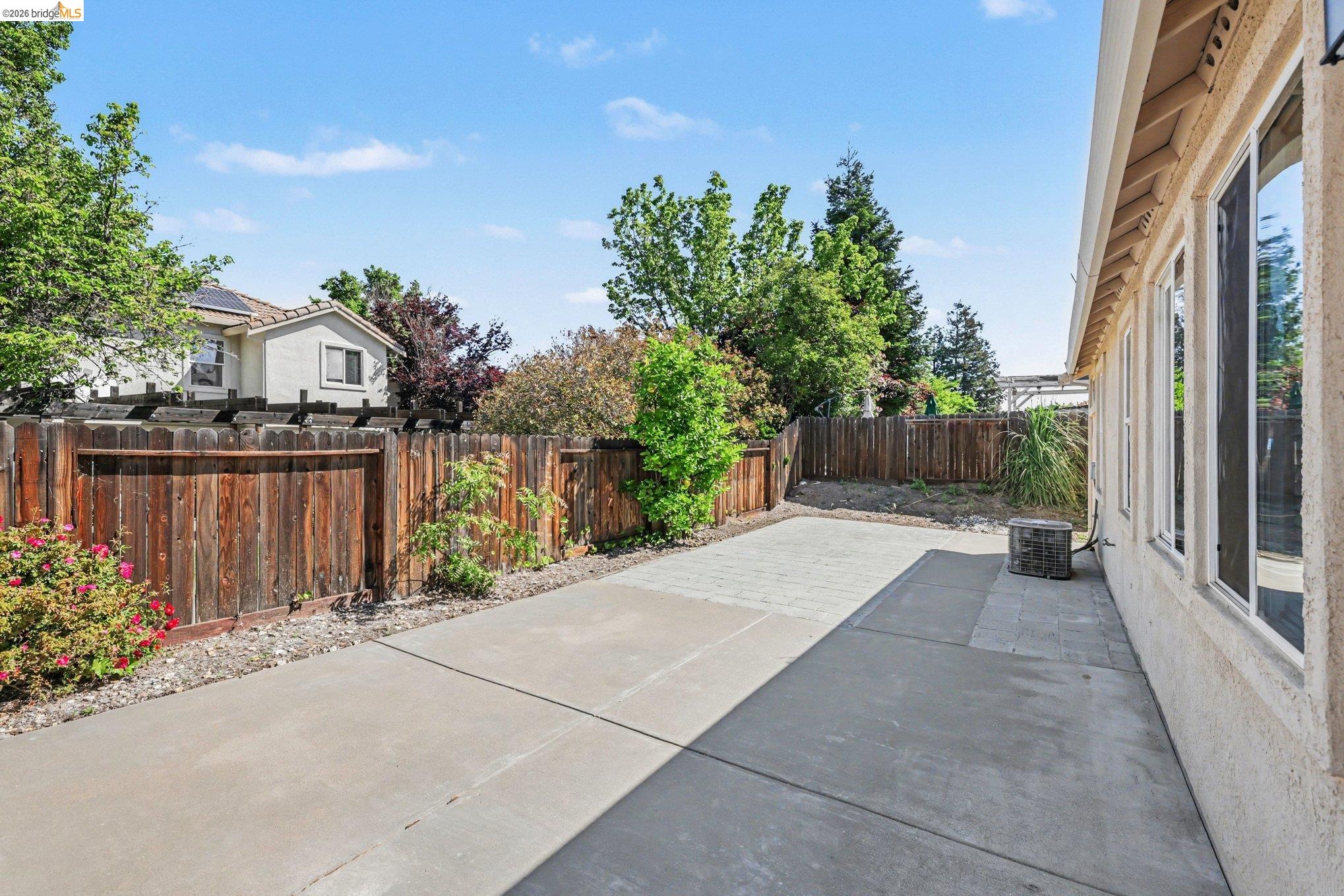 Detail Gallery Image 23 of 25 For 2109 Bedrock Way, Antioch,  CA 94509 - 4 Beds | 2 Baths