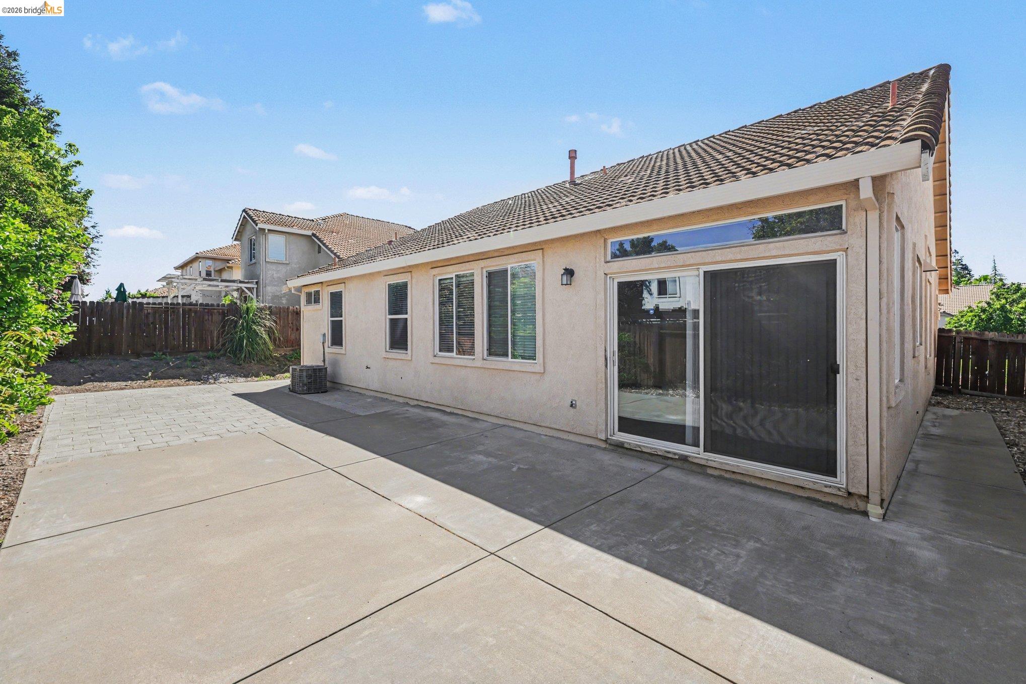 Detail Gallery Image 24 of 25 For 2109 Bedrock Way, Antioch,  CA 94509 - 4 Beds | 2 Baths