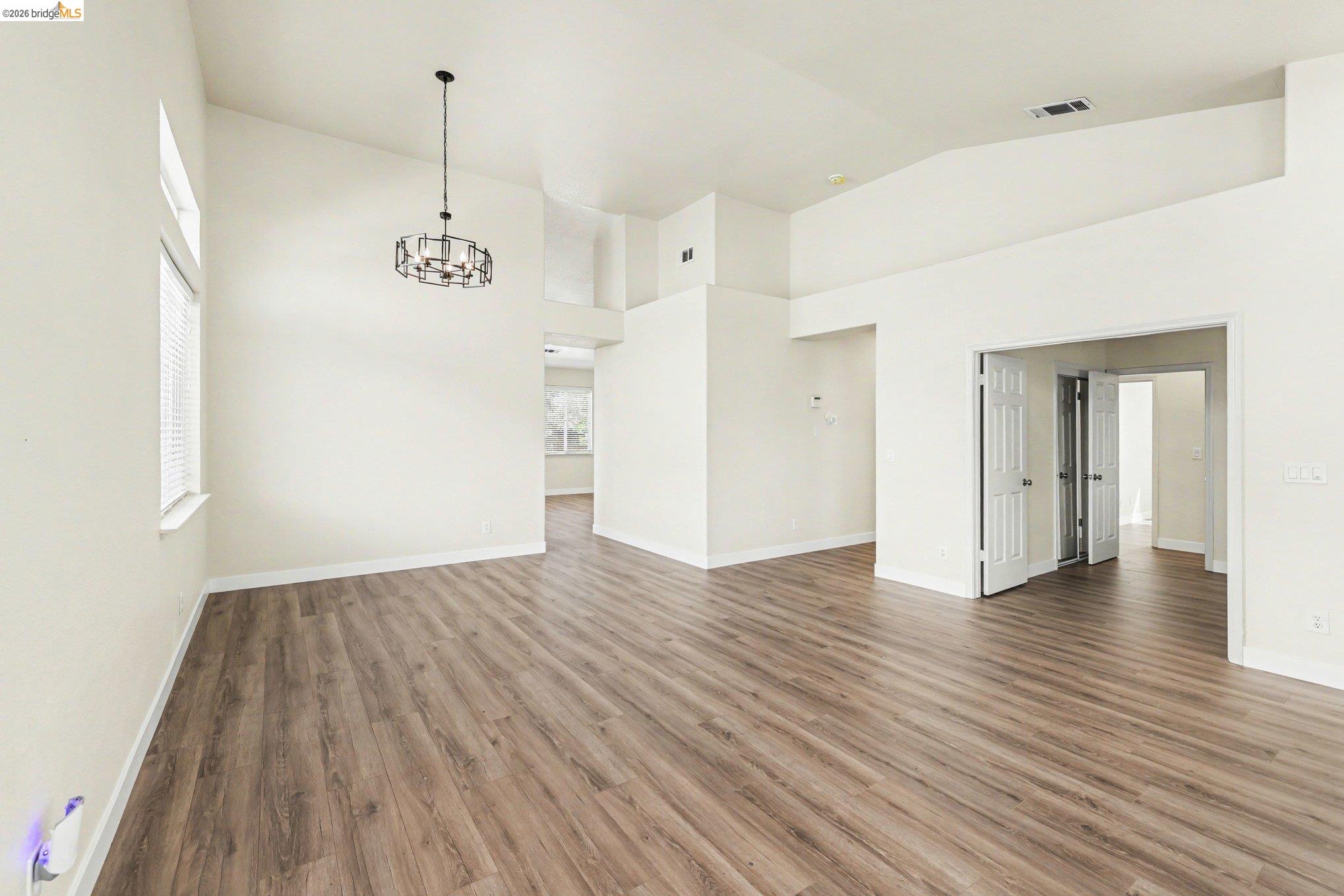 Detail Gallery Image 5 of 25 For 2109 Bedrock Way, Antioch,  CA 94509 - 4 Beds | 2 Baths