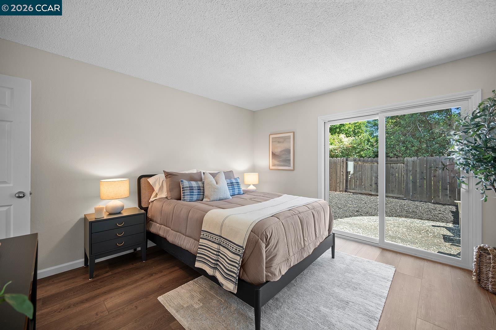 Detail Gallery Image 17 of 30 For 425 Glacier Dr, Martinez,  CA 94553 - 2 Beds | 1/1 Baths