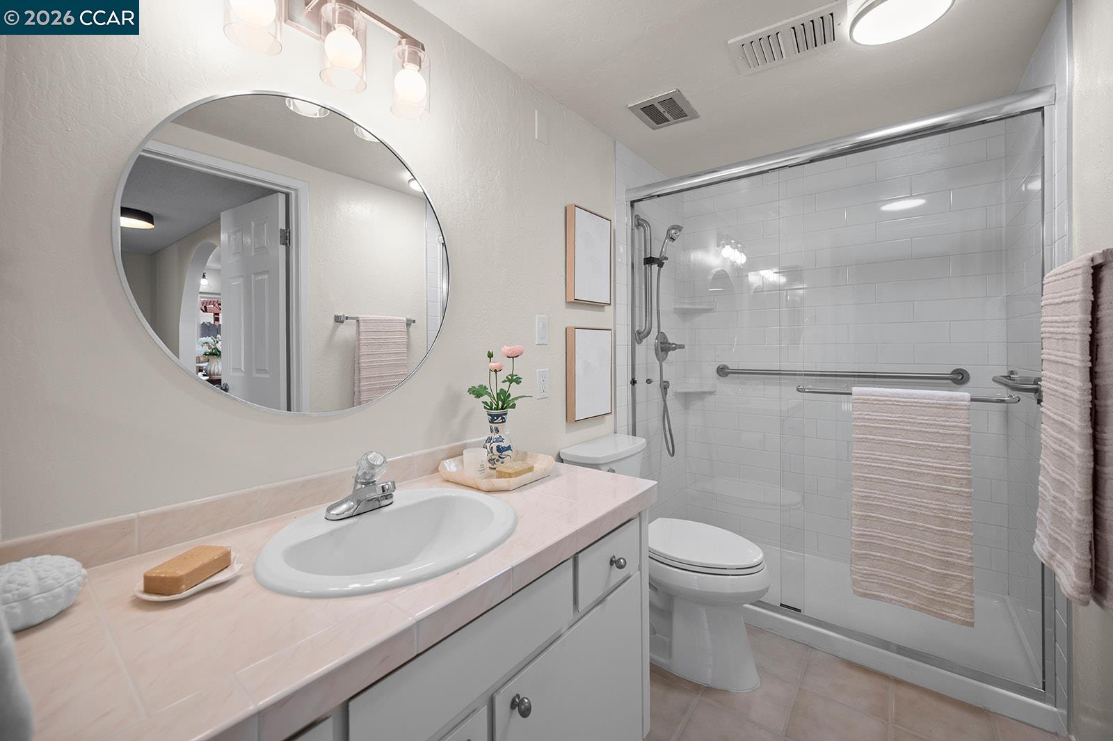 Detail Gallery Image 18 of 30 For 425 Glacier Dr, Martinez,  CA 94553 - 2 Beds | 1/1 Baths