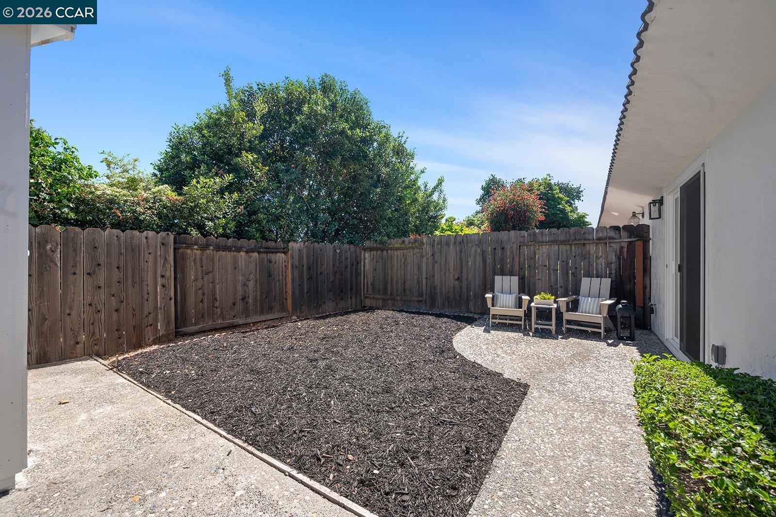 Detail Gallery Image 26 of 30 For 425 Glacier Dr, Martinez,  CA 94553 - 2 Beds | 1/1 Baths