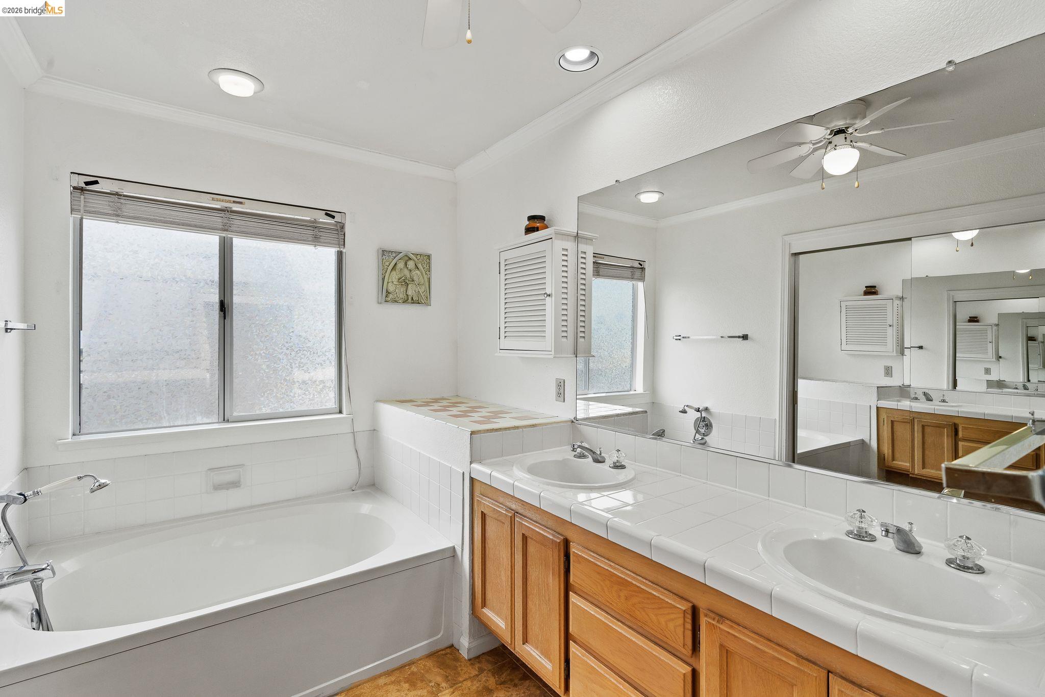 Detail Gallery Image 36 of 50 For 2218 Newport Ct, Discovery Bay,  CA 94505 - 4 Beds | 3 Baths