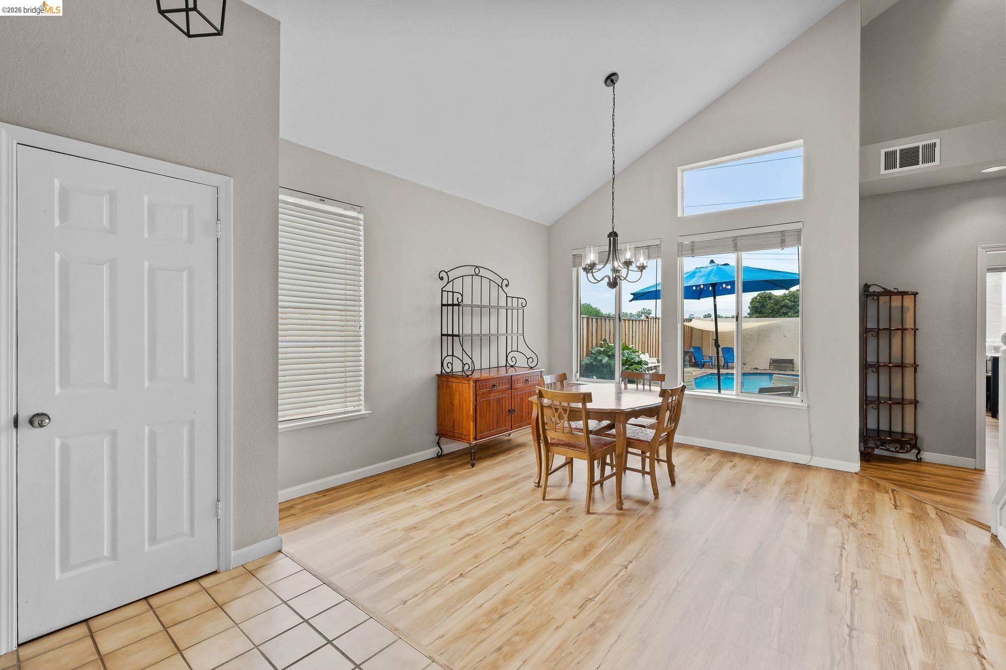 Detail Gallery Image 5 of 50 For 2218 Newport Ct, Discovery Bay,  CA 94505 - 4 Beds | 3 Baths