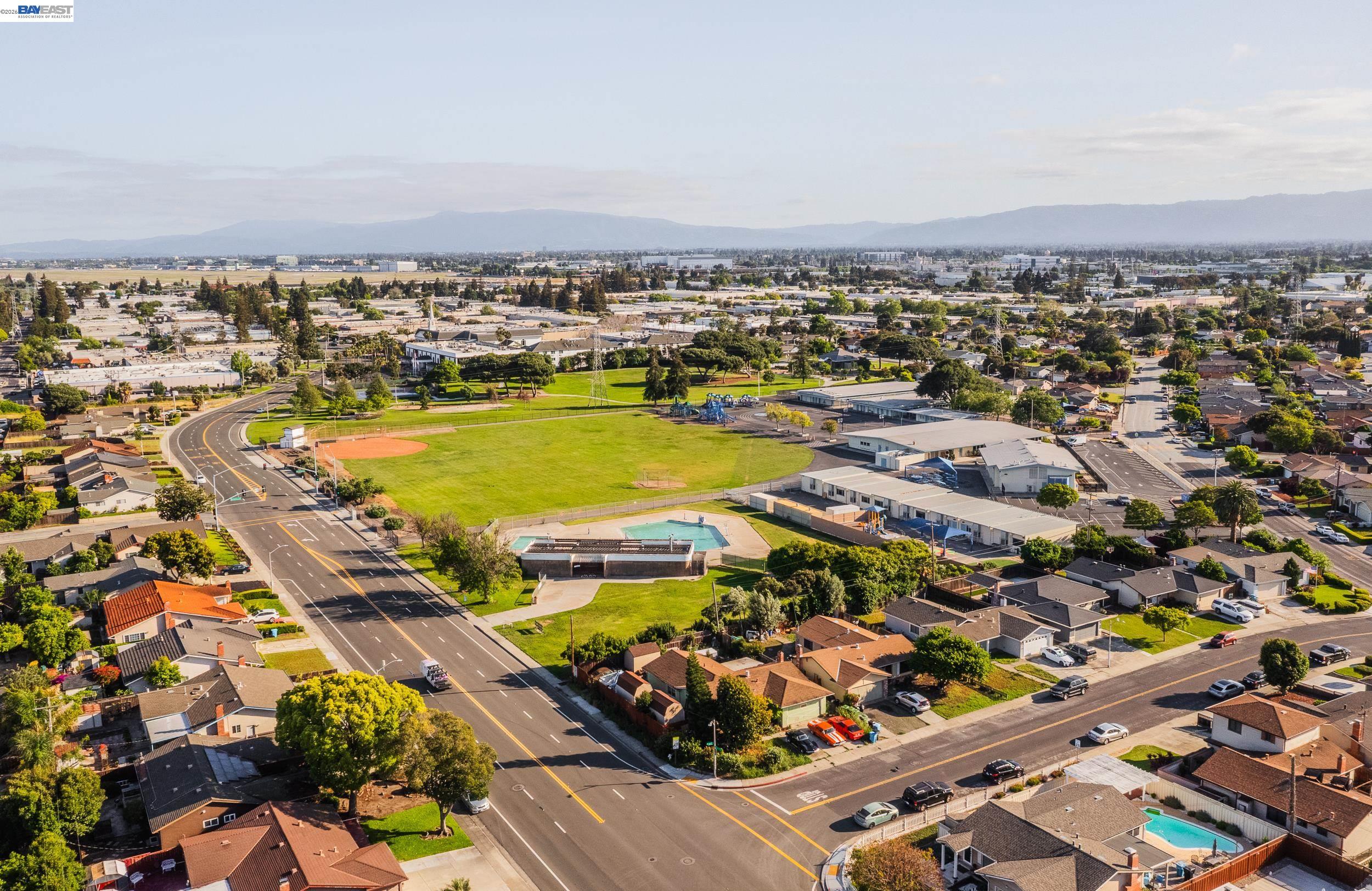 Detail Gallery Image 34 of 39 For 3766 Pinewood Pl, Santa Clara,  CA 95054 - 3 Beds | 2 Baths