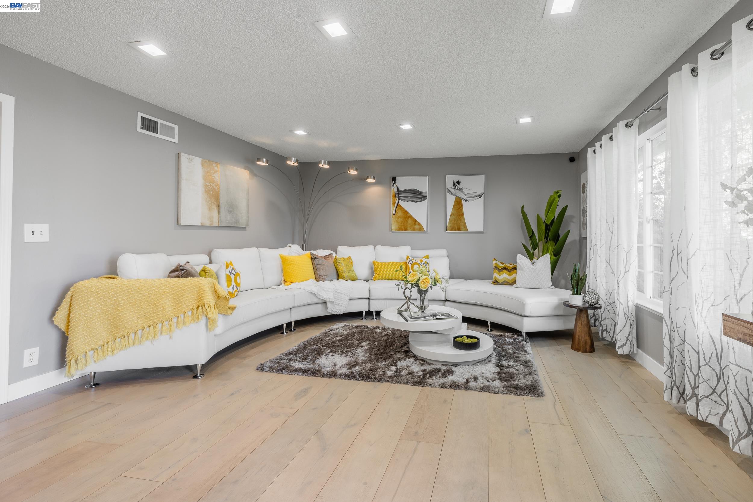 Detail Gallery Image 5 of 39 For 3766 Pinewood Pl, Santa Clara,  CA 95054 - 3 Beds | 2 Baths