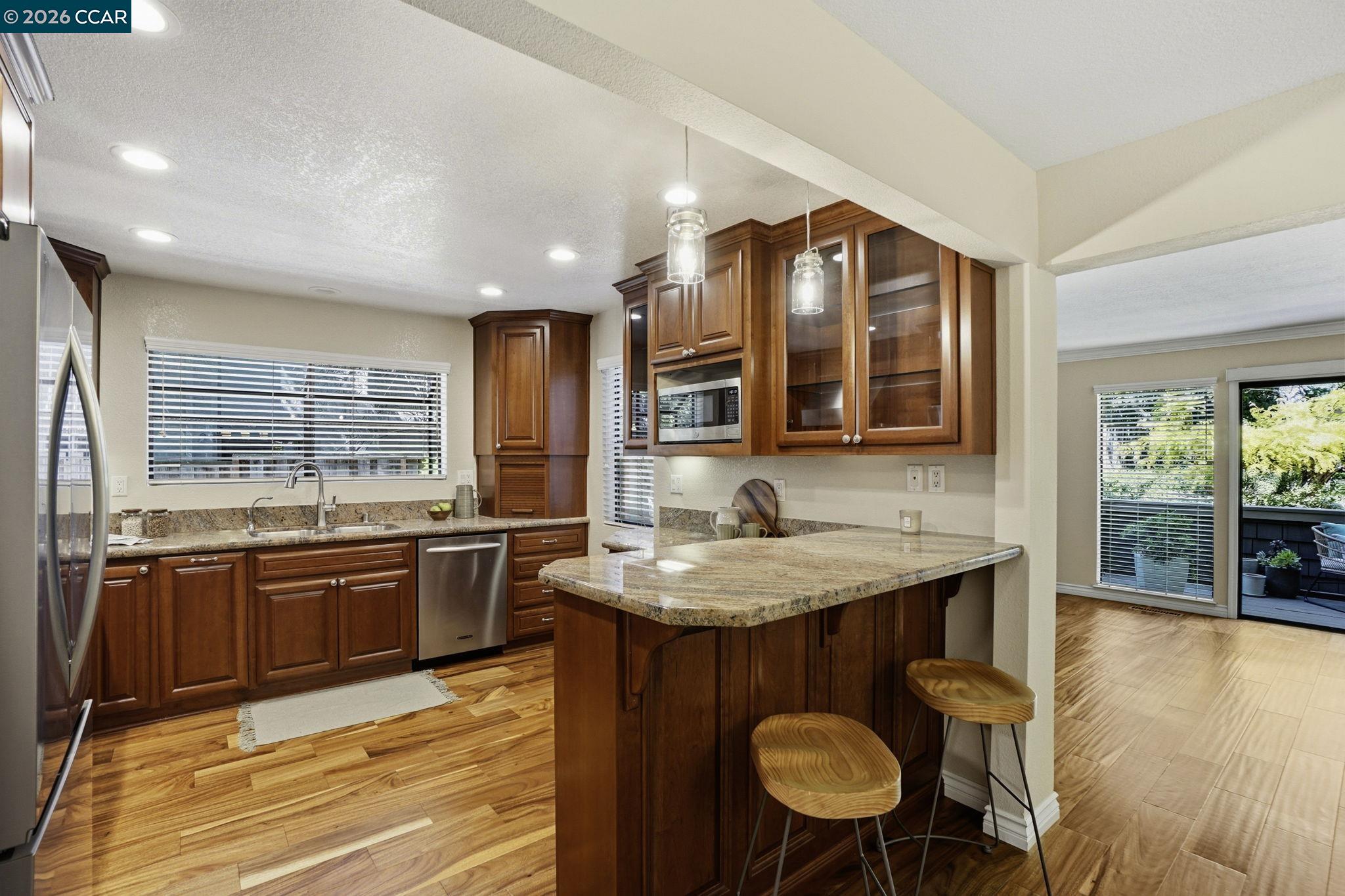 Detail Gallery Image 11 of 50 For 21 Royston Walk, Pleasant Hill,  CA 94523-2078 - 3 Beds | 2/1 Baths