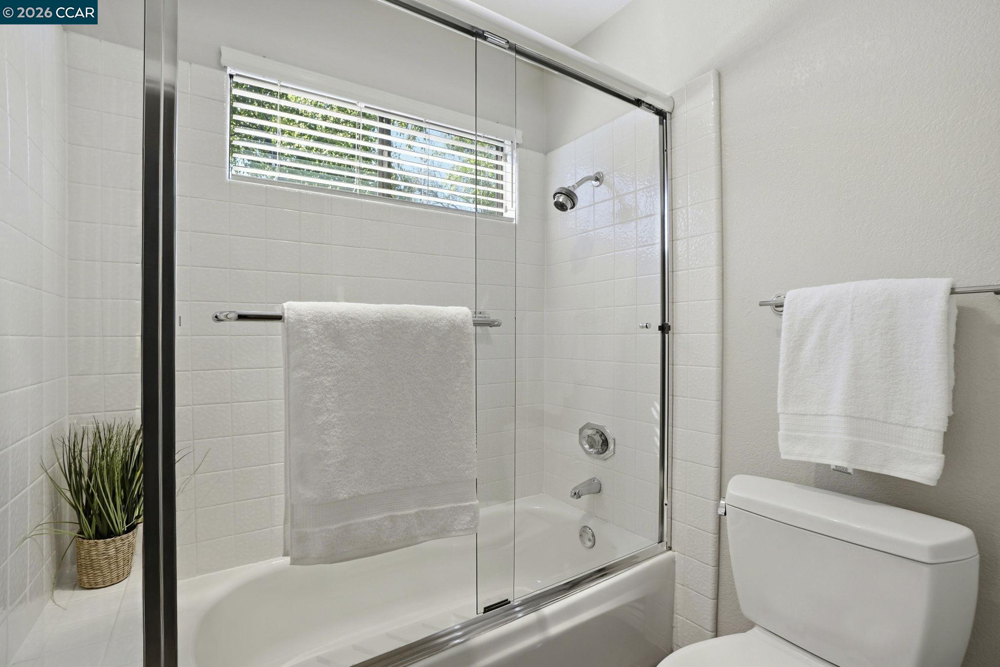 Detail Gallery Image 30 of 50 For 21 Royston Walk, Pleasant Hill,  CA 94523-2078 - 3 Beds | 2/1 Baths