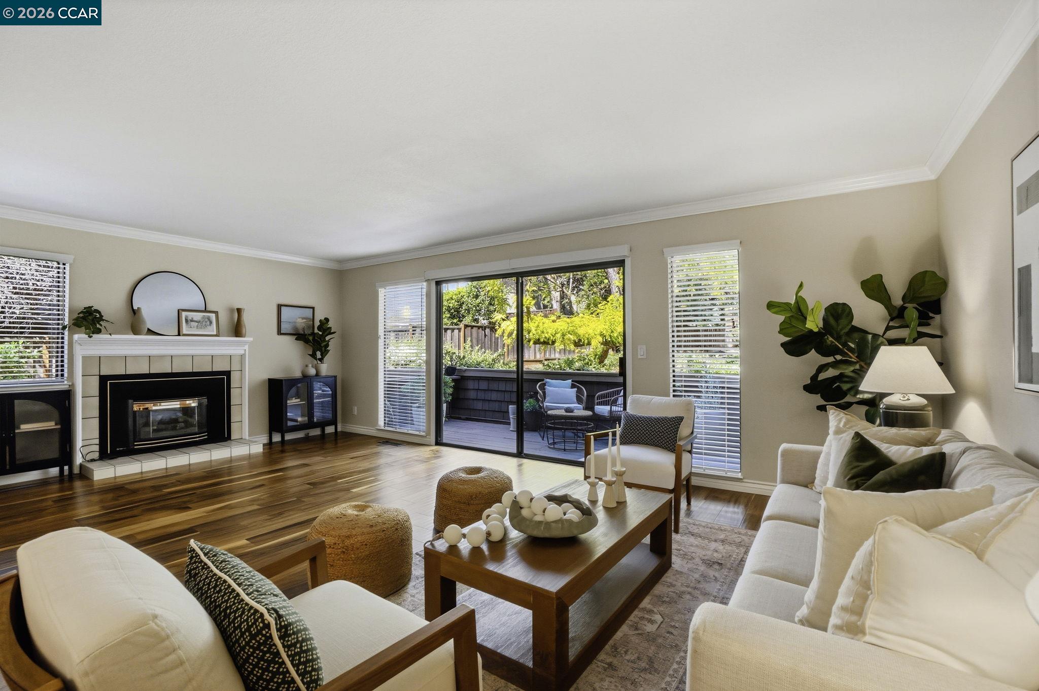 Detail Gallery Image 6 of 50 For 21 Royston Walk, Pleasant Hill,  CA 94523-2078 - 3 Beds | 2/1 Baths