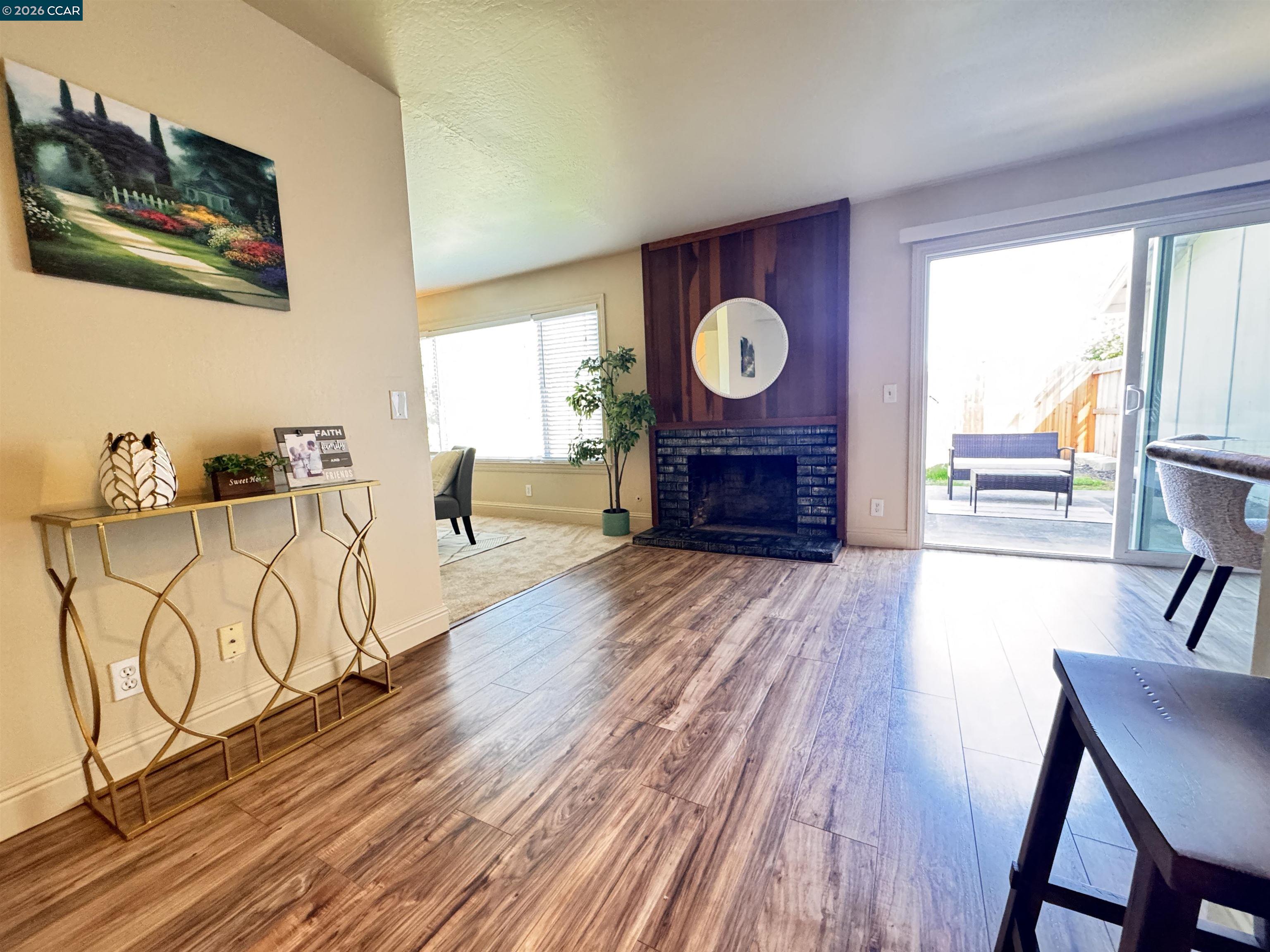 Detail Gallery Image 5 of 14 For 813 Ladera Corte, San Ramon,  CA 94583 - 3 Beds | 2/1 Baths