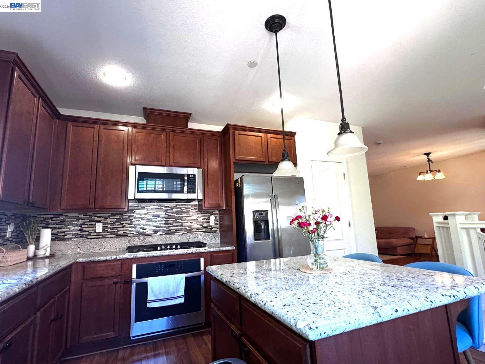 Photo #5: 41129937 Listing: Photo #5