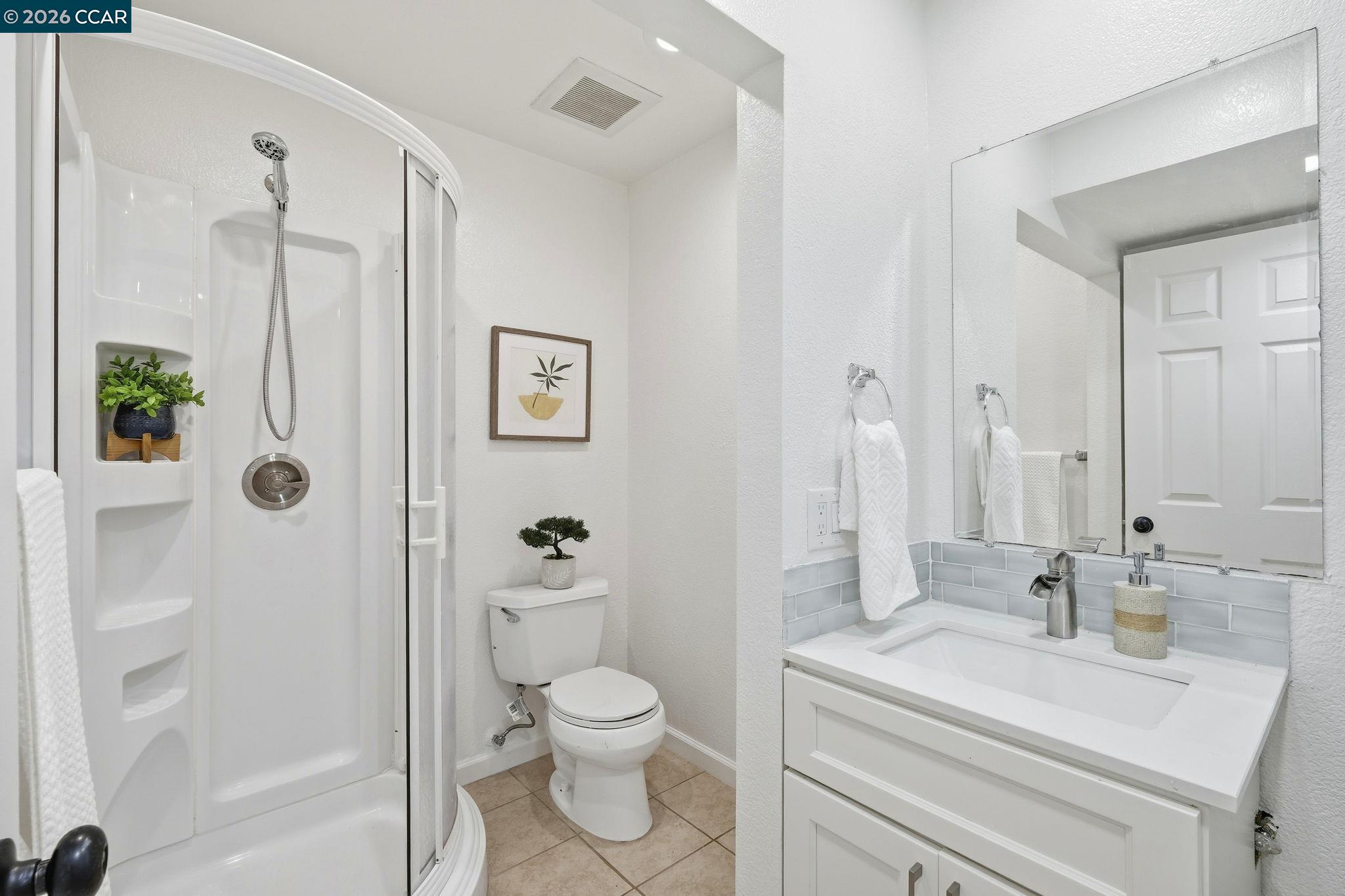 Detail Gallery Image 14 of 25 For 1195 Kenwal Rd #B,  Concord,  CA 94521 - 2 Beds | 2 Baths