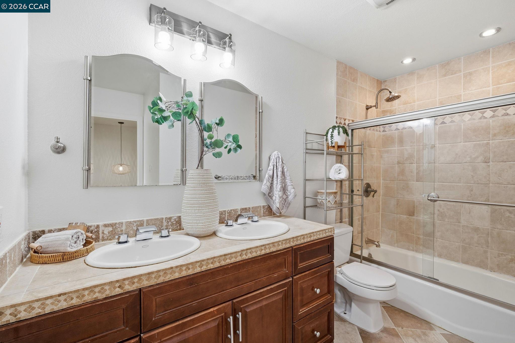 Detail Gallery Image 15 of 25 For 1195 Kenwal Rd #B,  Concord,  CA 94521 - 2 Beds | 2 Baths