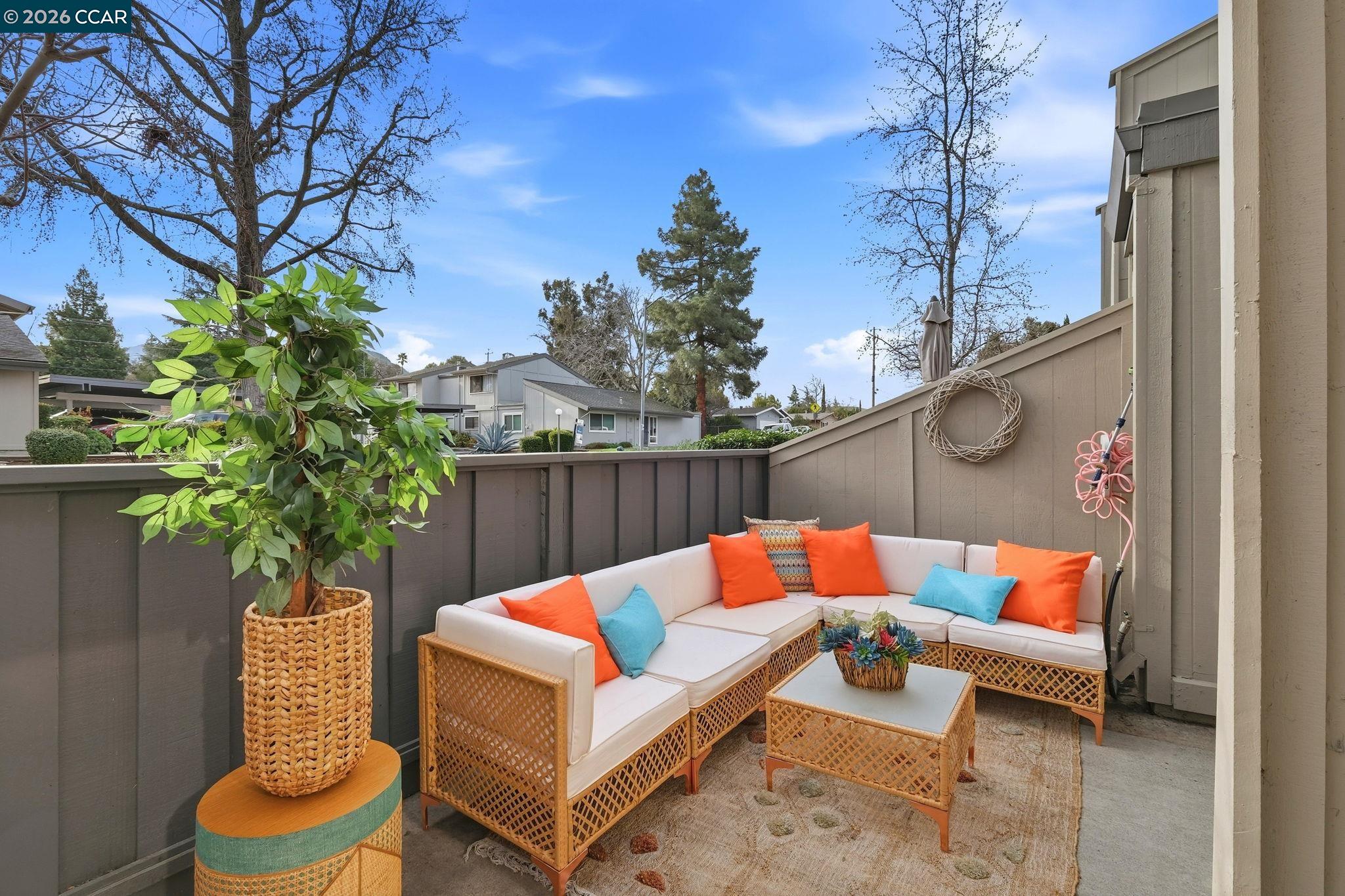 Detail Gallery Image 17 of 25 For 1195 Kenwal Rd #B,  Concord,  CA 94521 - 2 Beds | 2 Baths