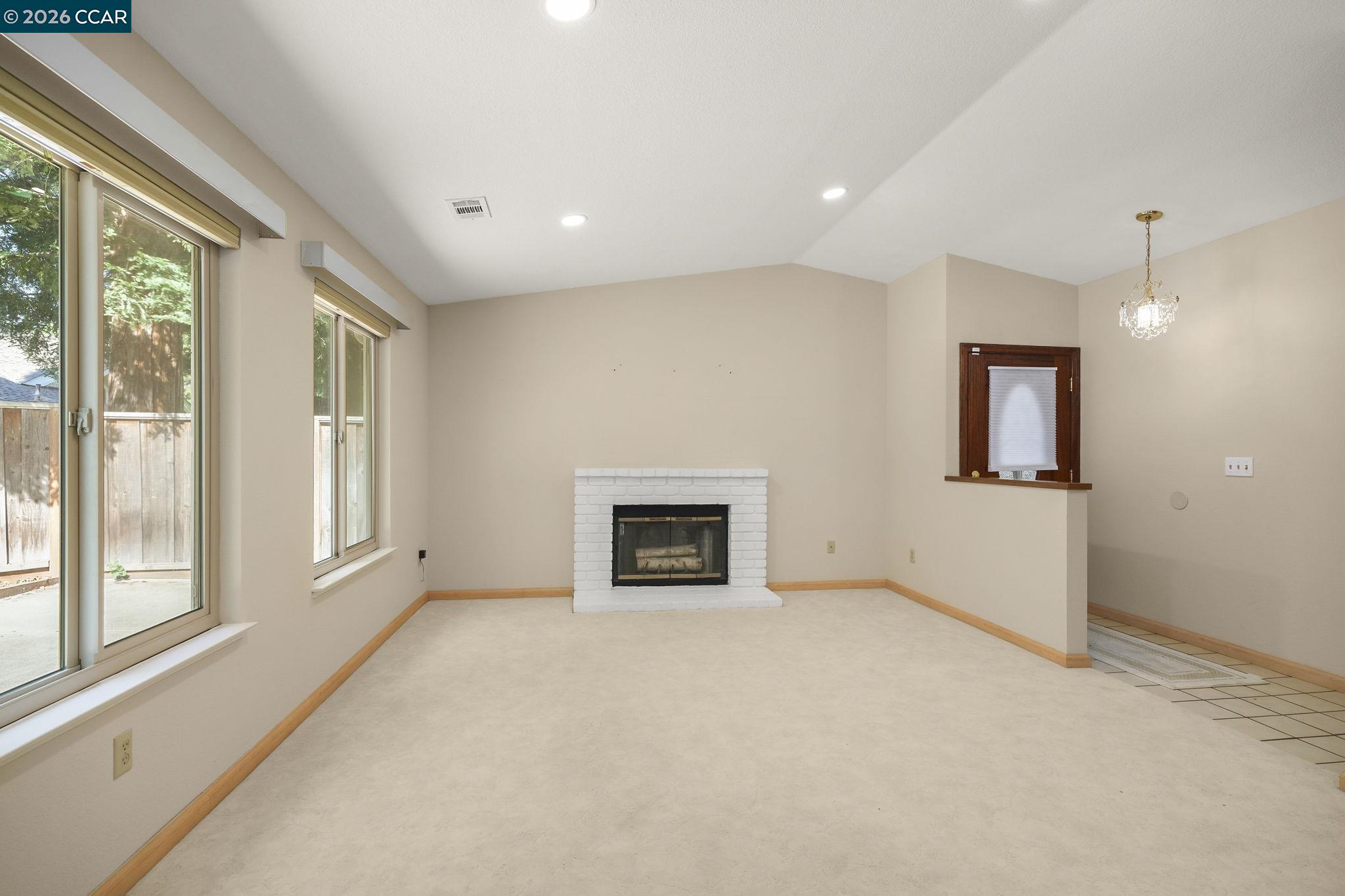 Photo #8: 41129941 Listing: Photo #8