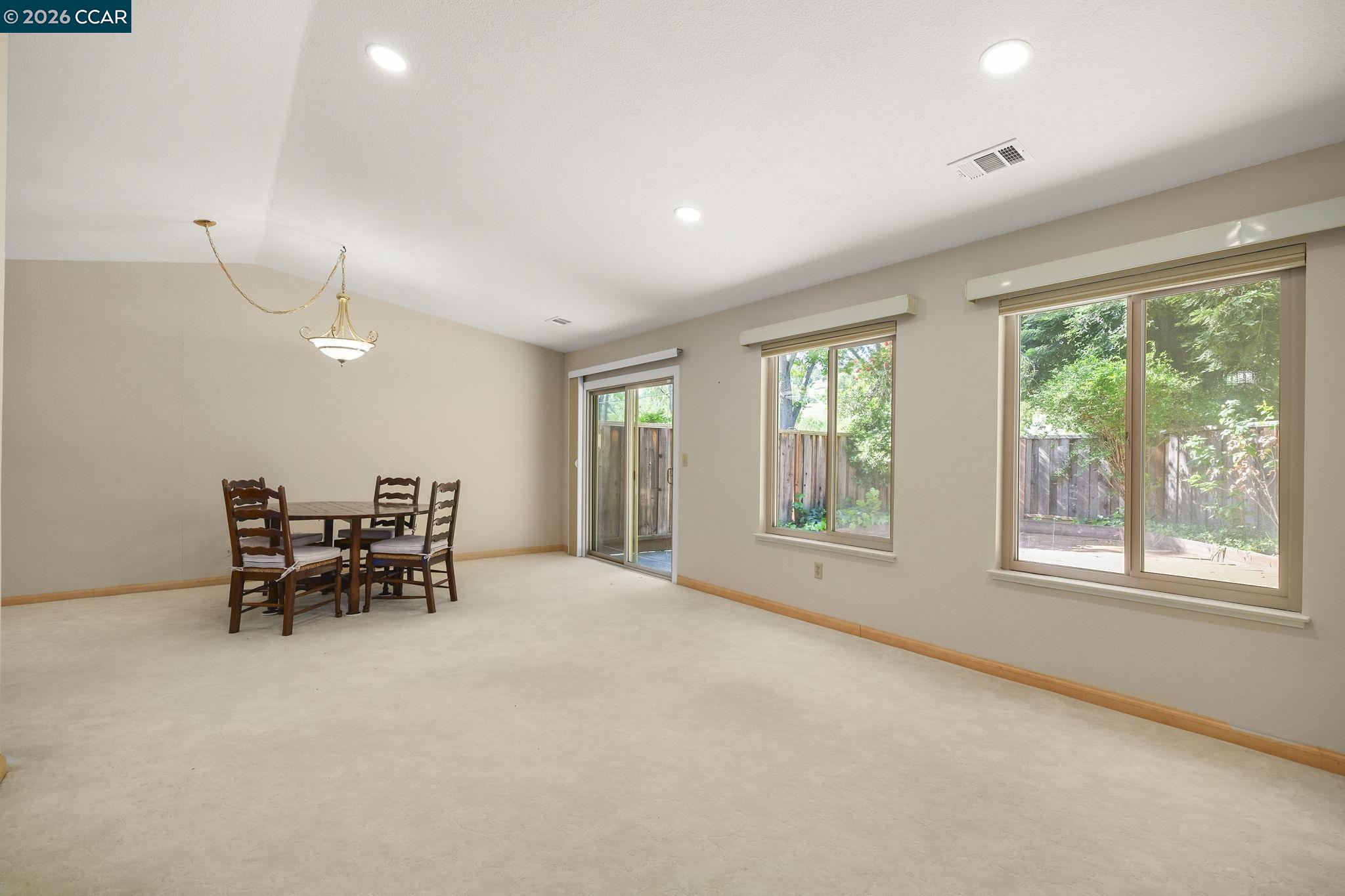 Photo #9: 41129941 Listing: Photo #9