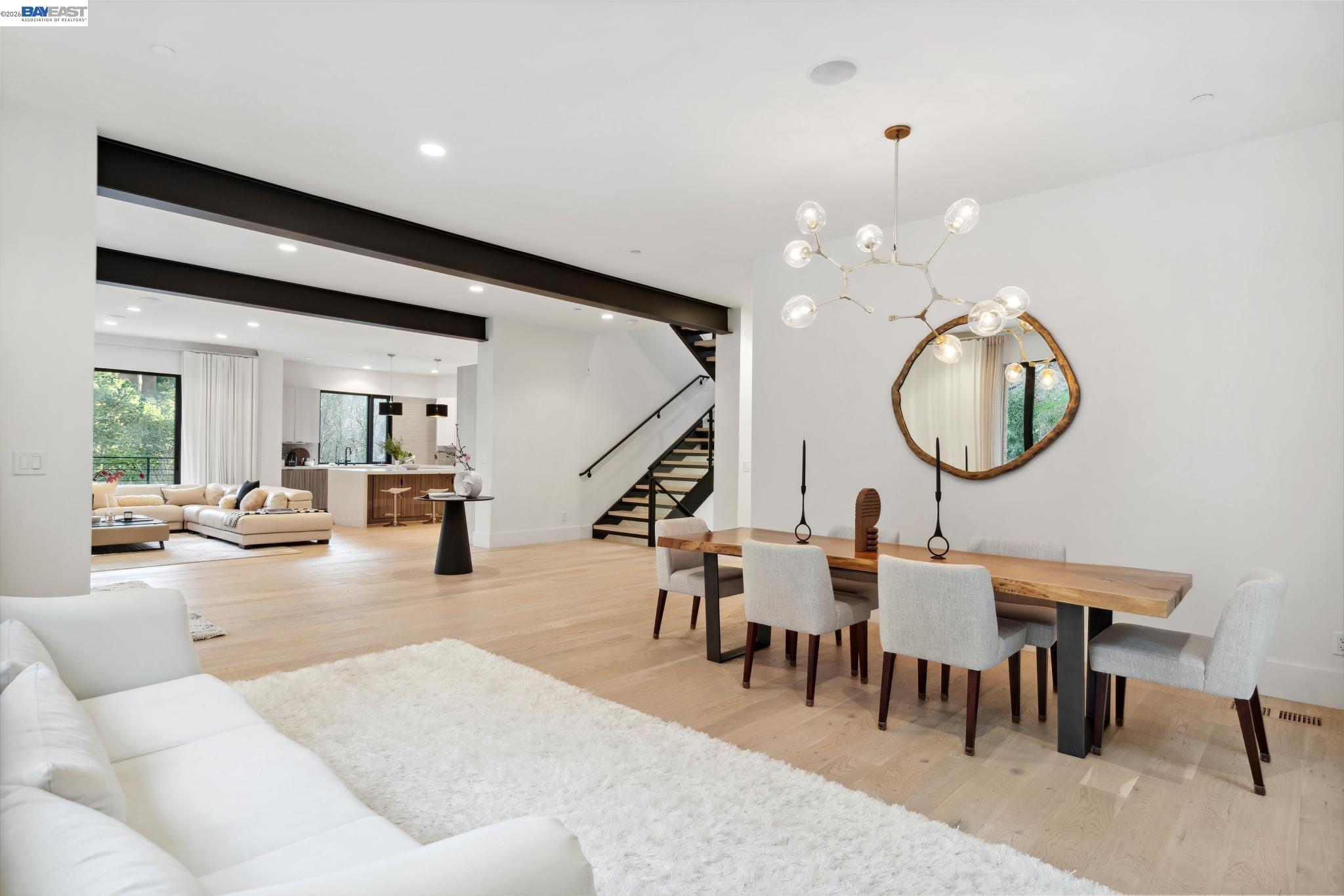 Detail Gallery Image 45 of 60 For 3 West Cir, Oakland,  CA 94611 - 4 Beds | 4/1 Baths