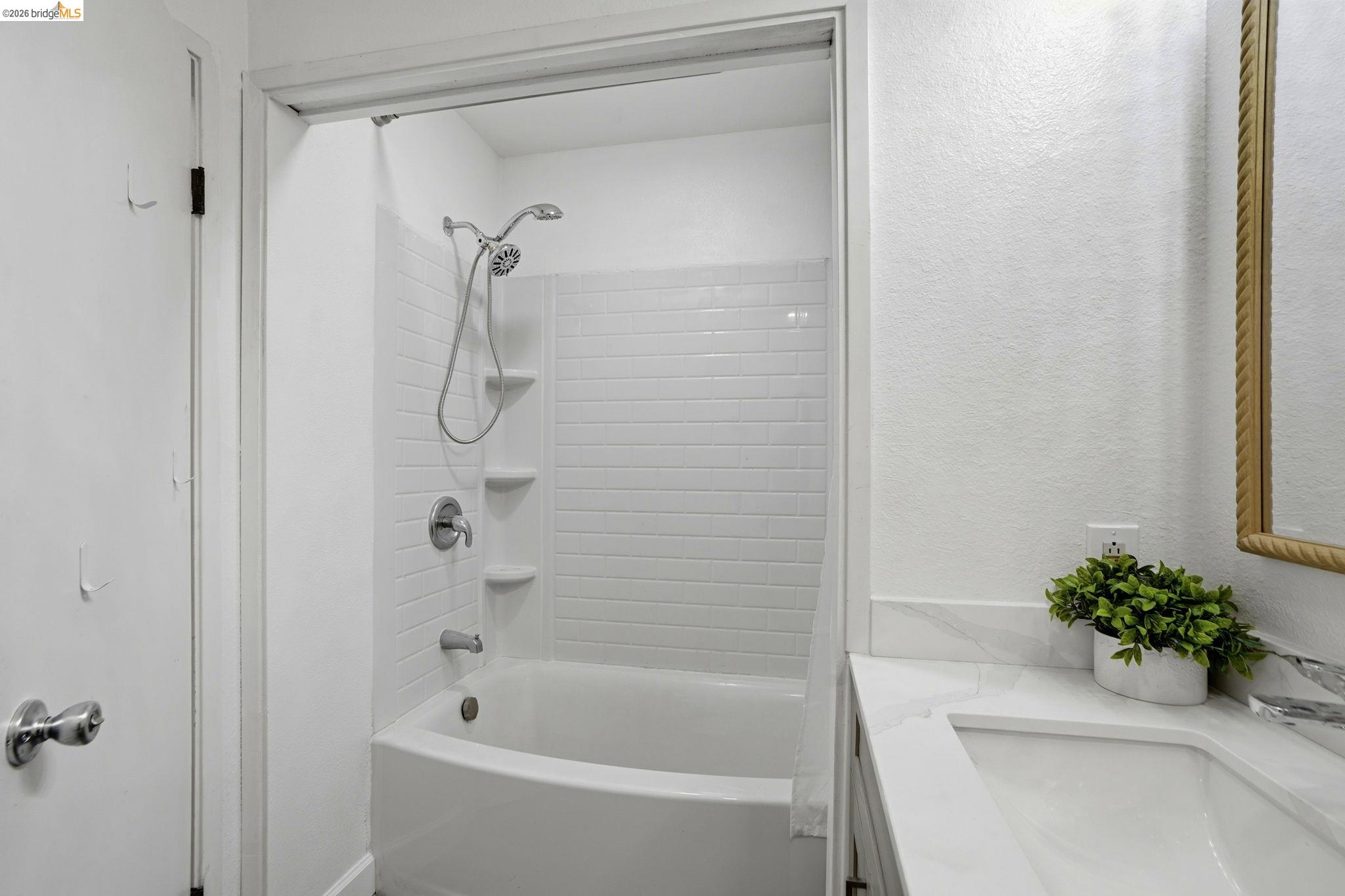 Detail Gallery Image 17 of 31 For 239 Paseo Bernal, Moraga,  CA 94556 - 3 Beds | 3 Baths