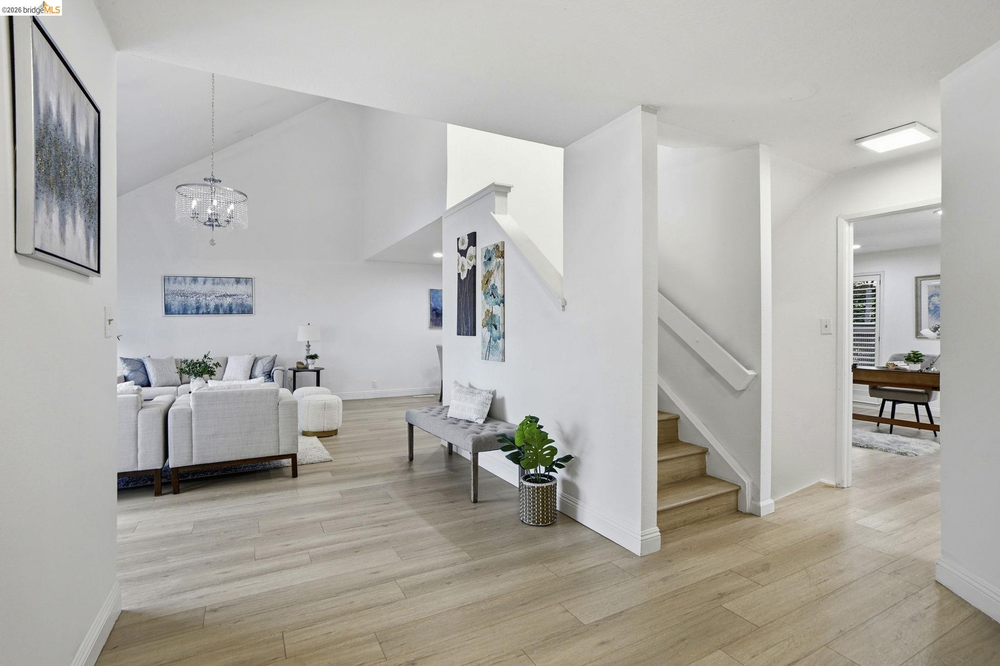 Detail Gallery Image 3 of 31 For 239 Paseo Bernal, Moraga,  CA 94556 - 3 Beds | 3 Baths