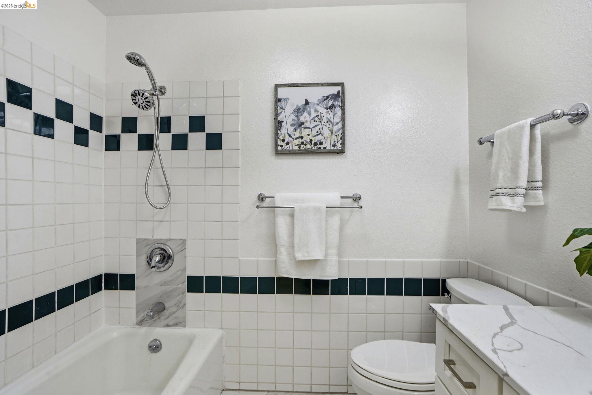 Detail Gallery Image 21 of 31 For 239 Paseo Bernal, Moraga,  CA 94556 - 3 Beds | 3 Baths