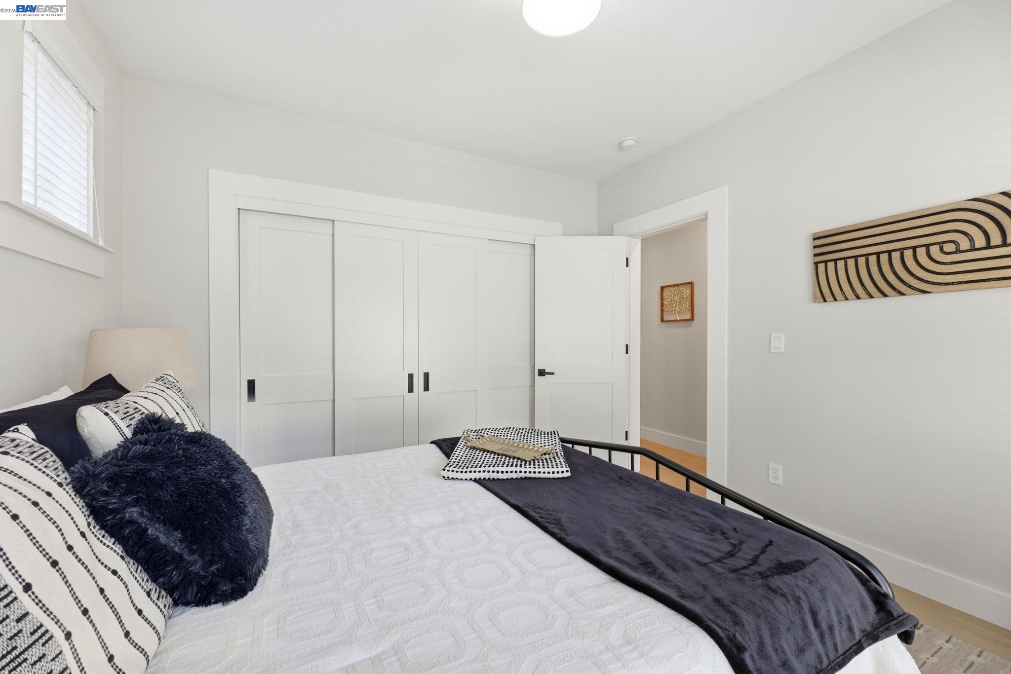 Detail Gallery Image 21 of 44 For 1841 Vine St, Berkeley,  CA 94703 - 5 Beds | 3 Baths