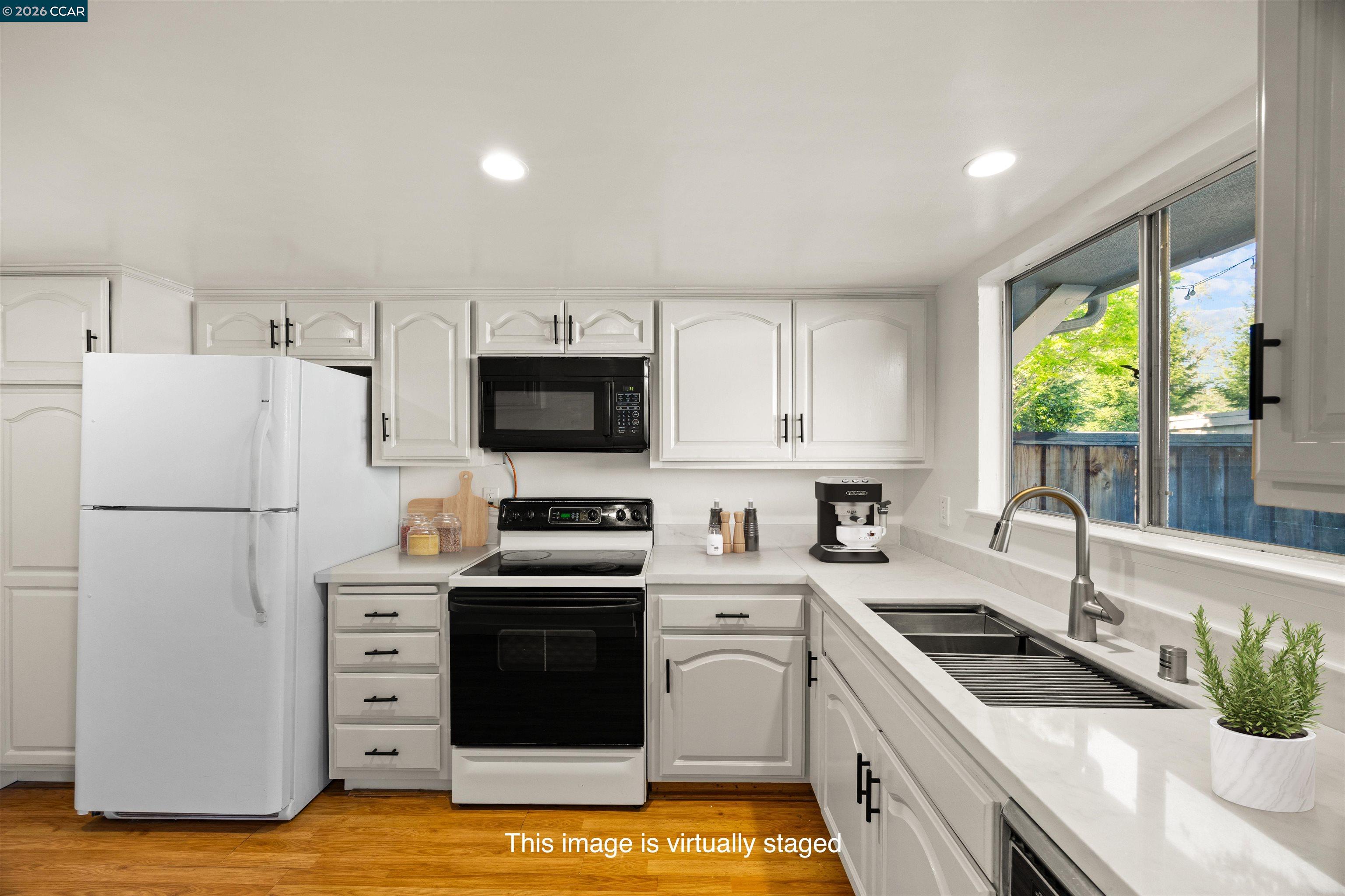 Detail Gallery Image 2 of 29 For 36 Miramonte Dr, Moraga,  CA 94556 - 2 Beds | 1/1 Baths