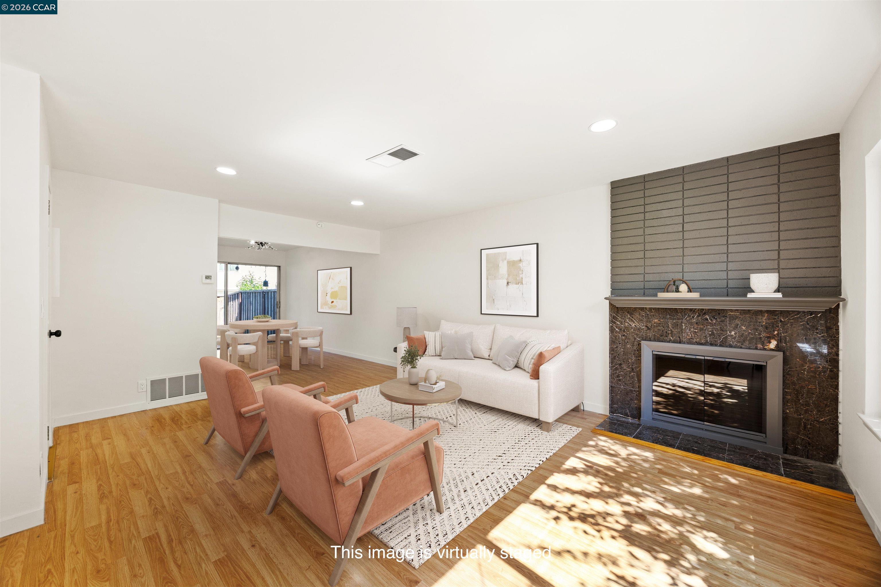 Photo #3: 41129968 Listing: Photo #3