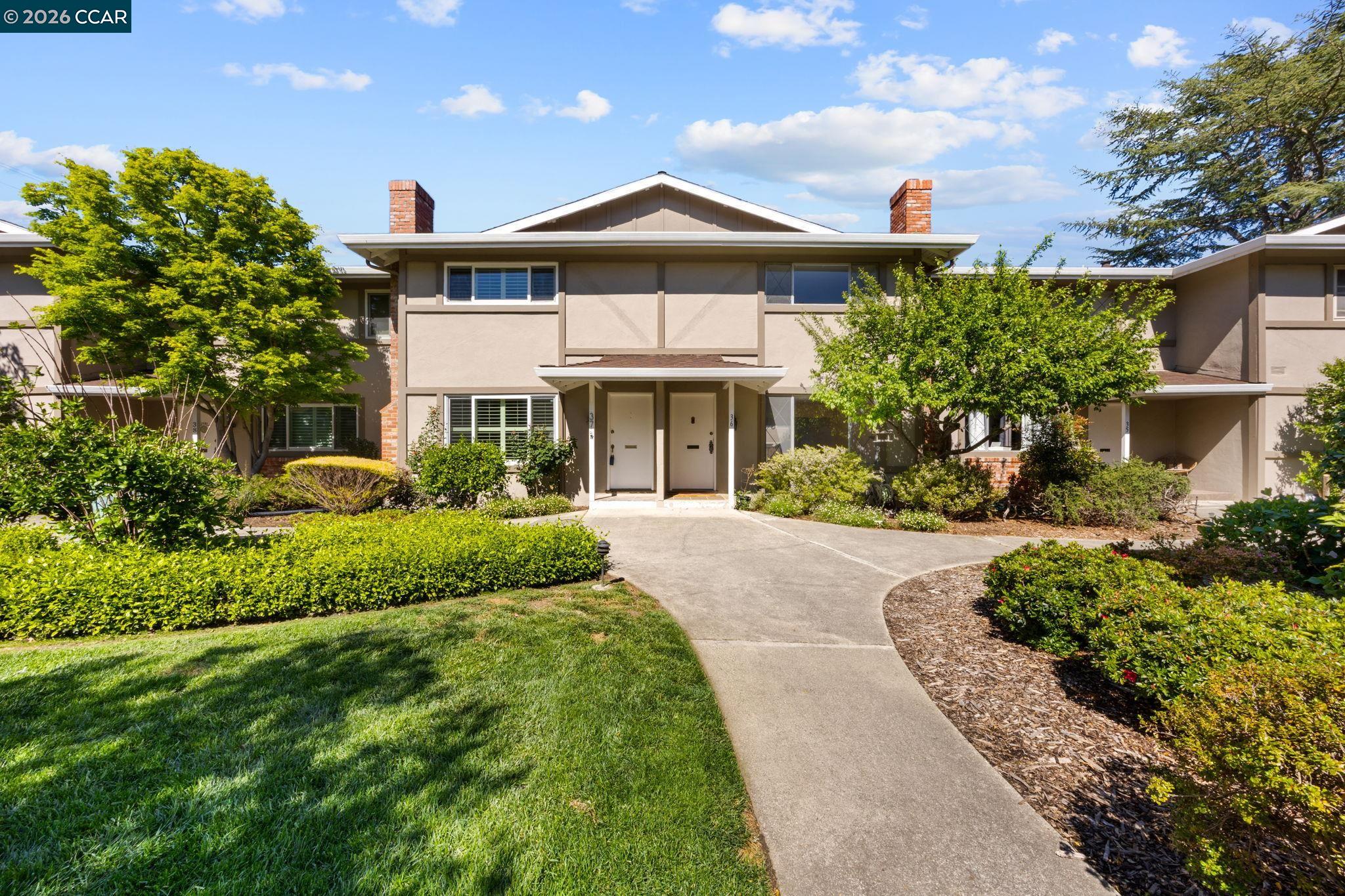 Detail Gallery Image 9 of 29 For 36 Miramonte Dr, Moraga,  CA 94556 - 2 Beds | 1/1 Baths